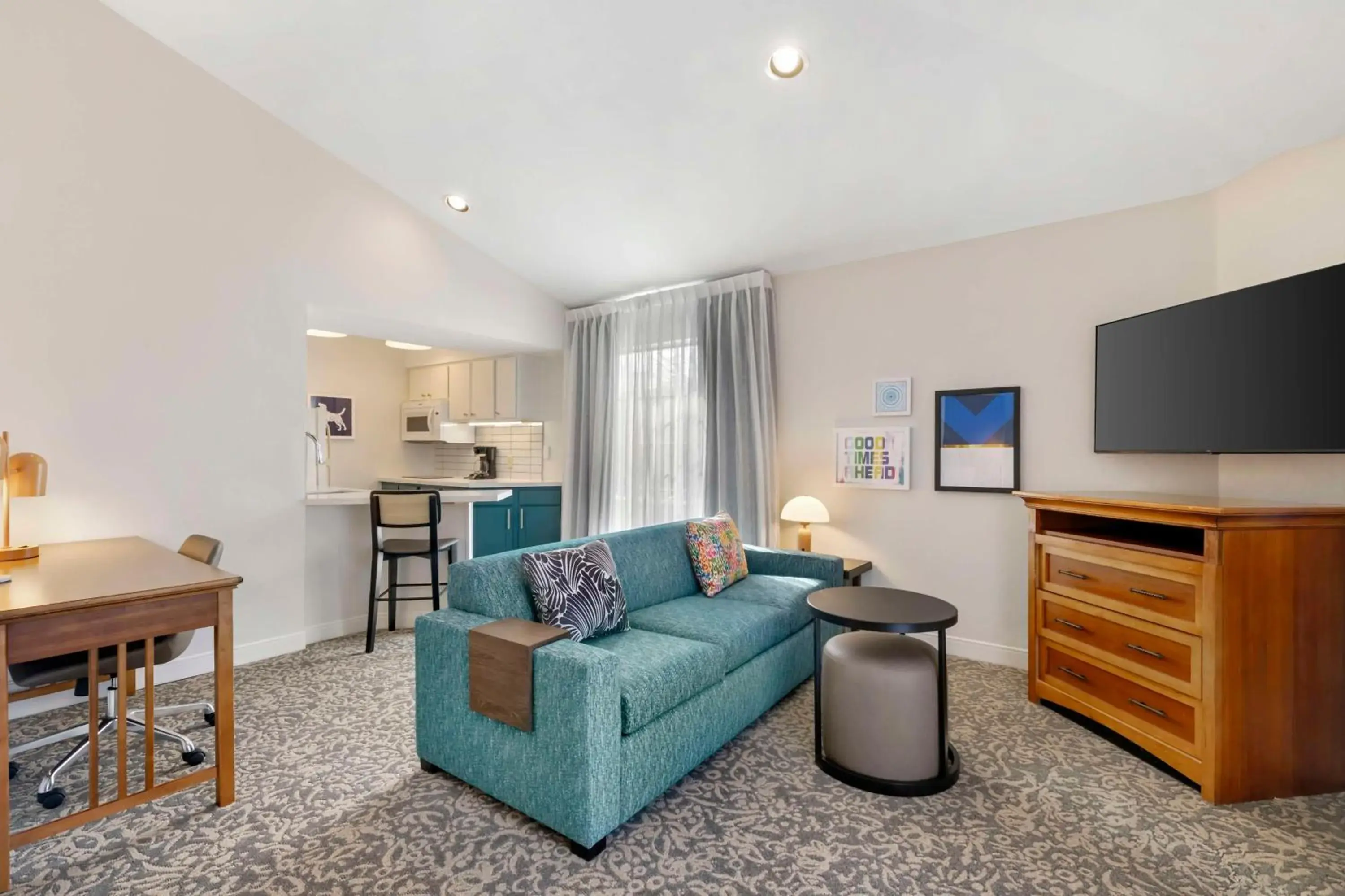 Photo of the whole room in Sonesta ES Suites Dulles Airport Photo of the whole room in Sonesta ES Suites Dulles Airport