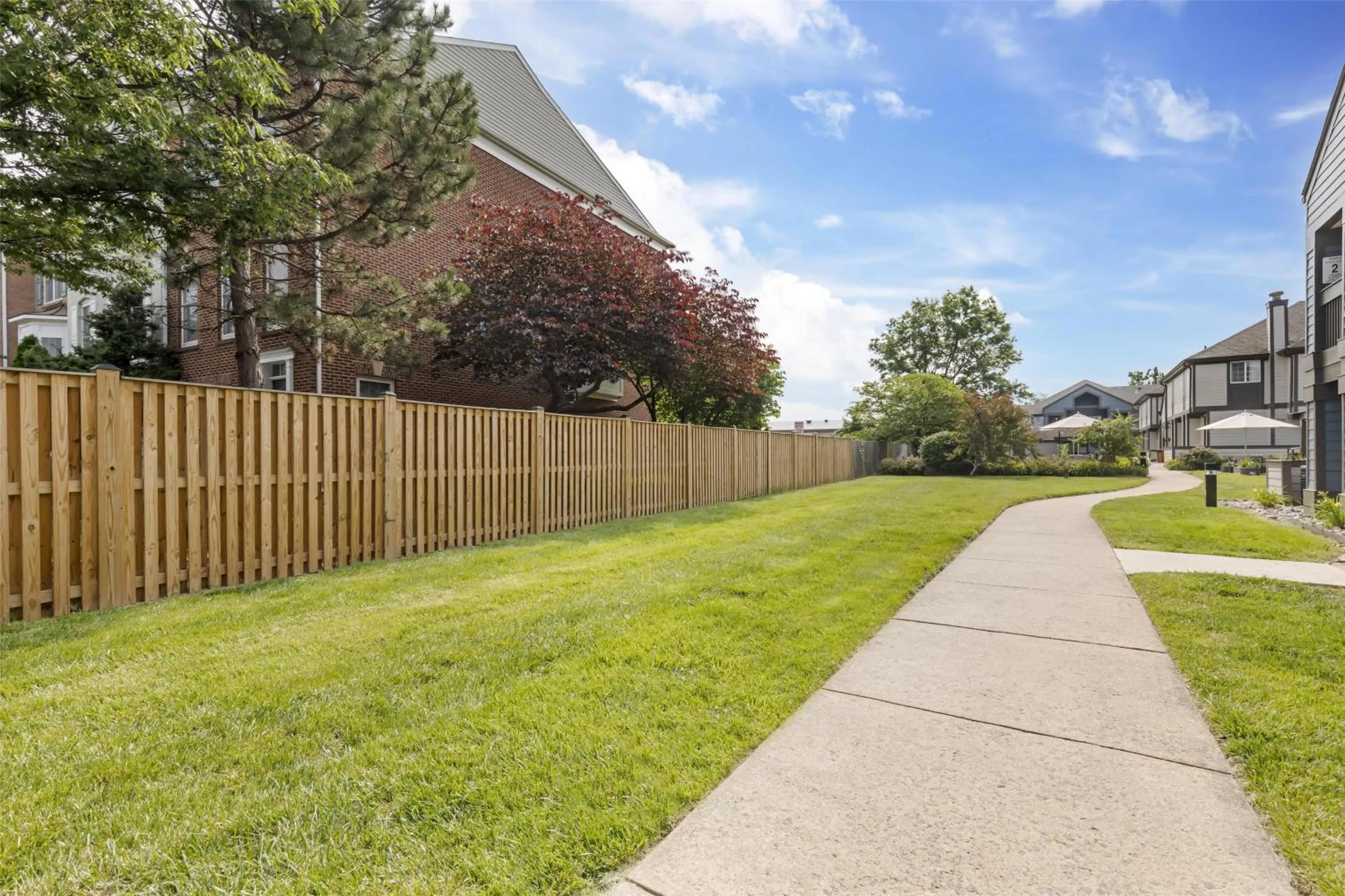 Property building in Sonesta ES Suites Dulles Airport