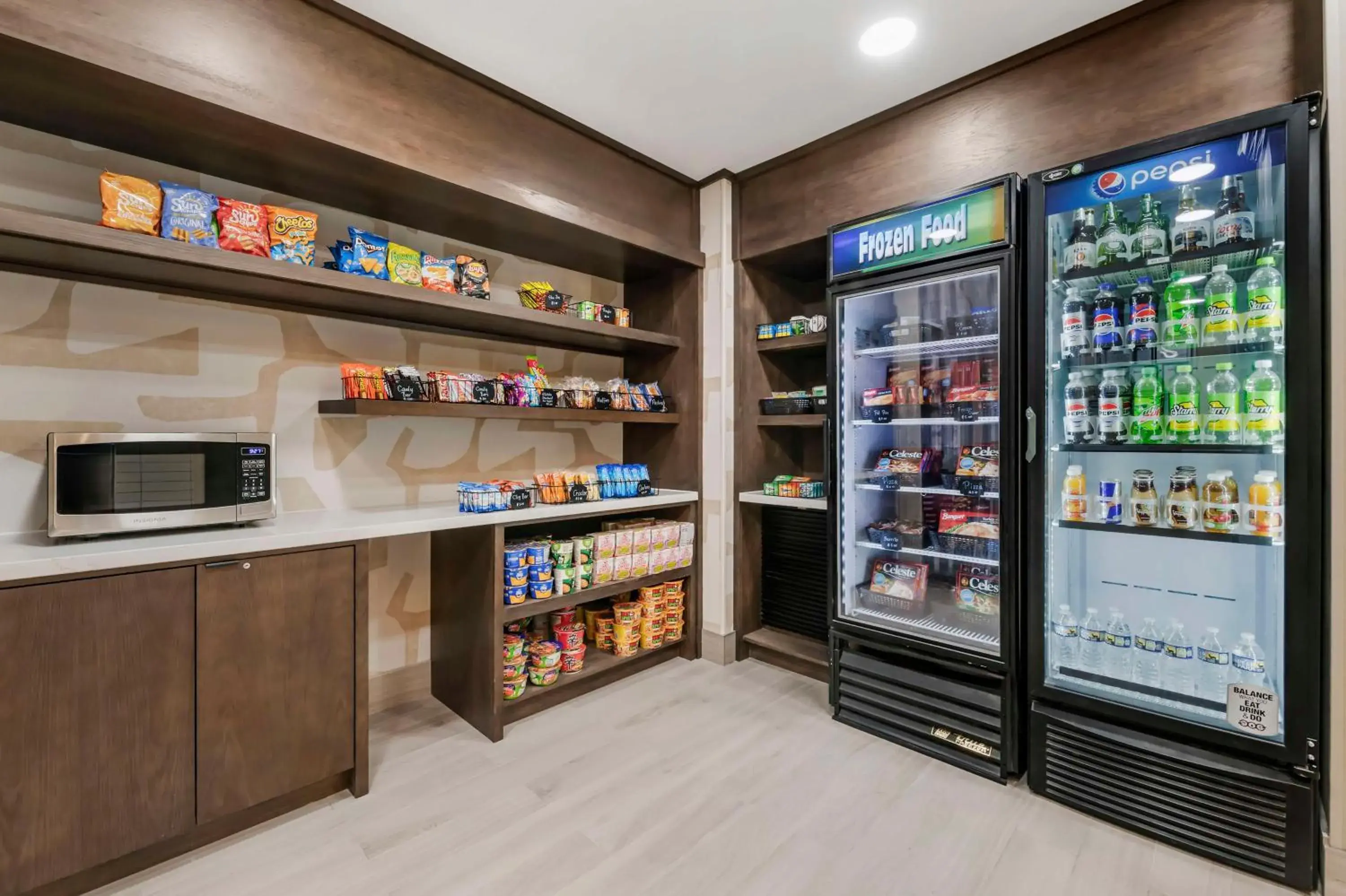 Food and drinks in Sonesta ES Suites Dulles Airport Food and drinks in Sonesta ES Suites Dulles Airport