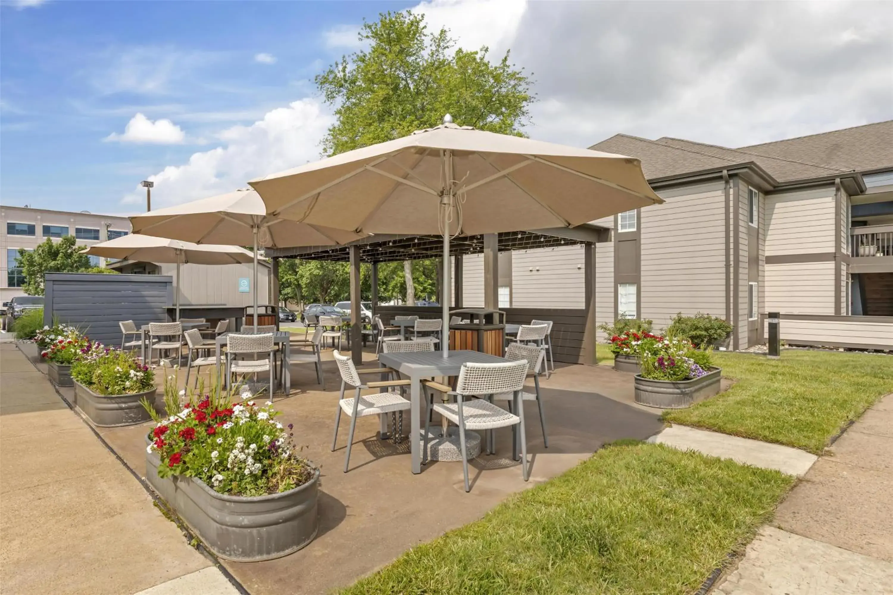 Property building in Sonesta ES Suites Dulles Airport Property building in Sonesta ES Suites Dulles Airport