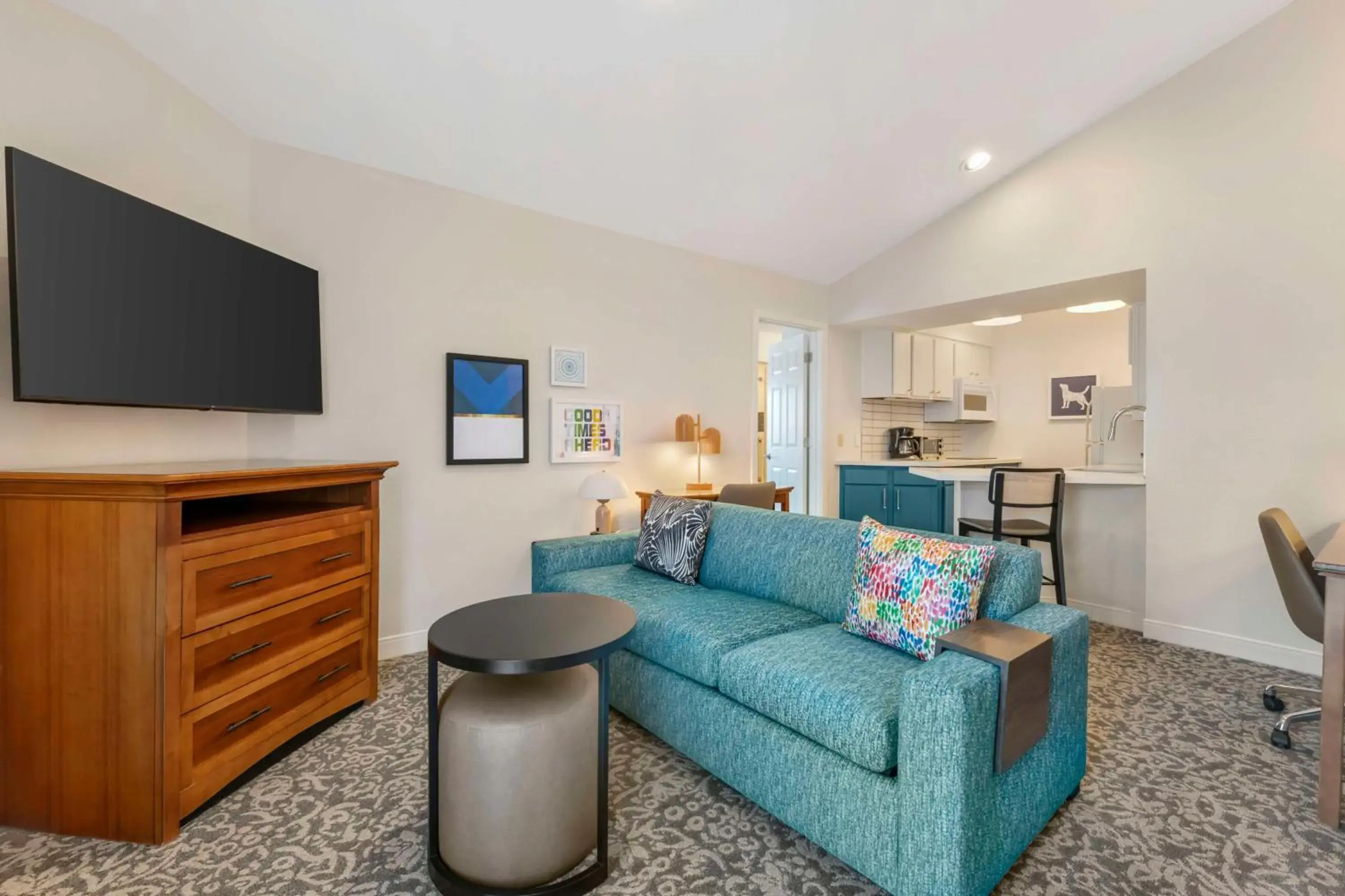 Photo of the whole room in Sonesta ES Suites Dulles Airport Photo of the whole room in Sonesta ES Suites Dulles Airport