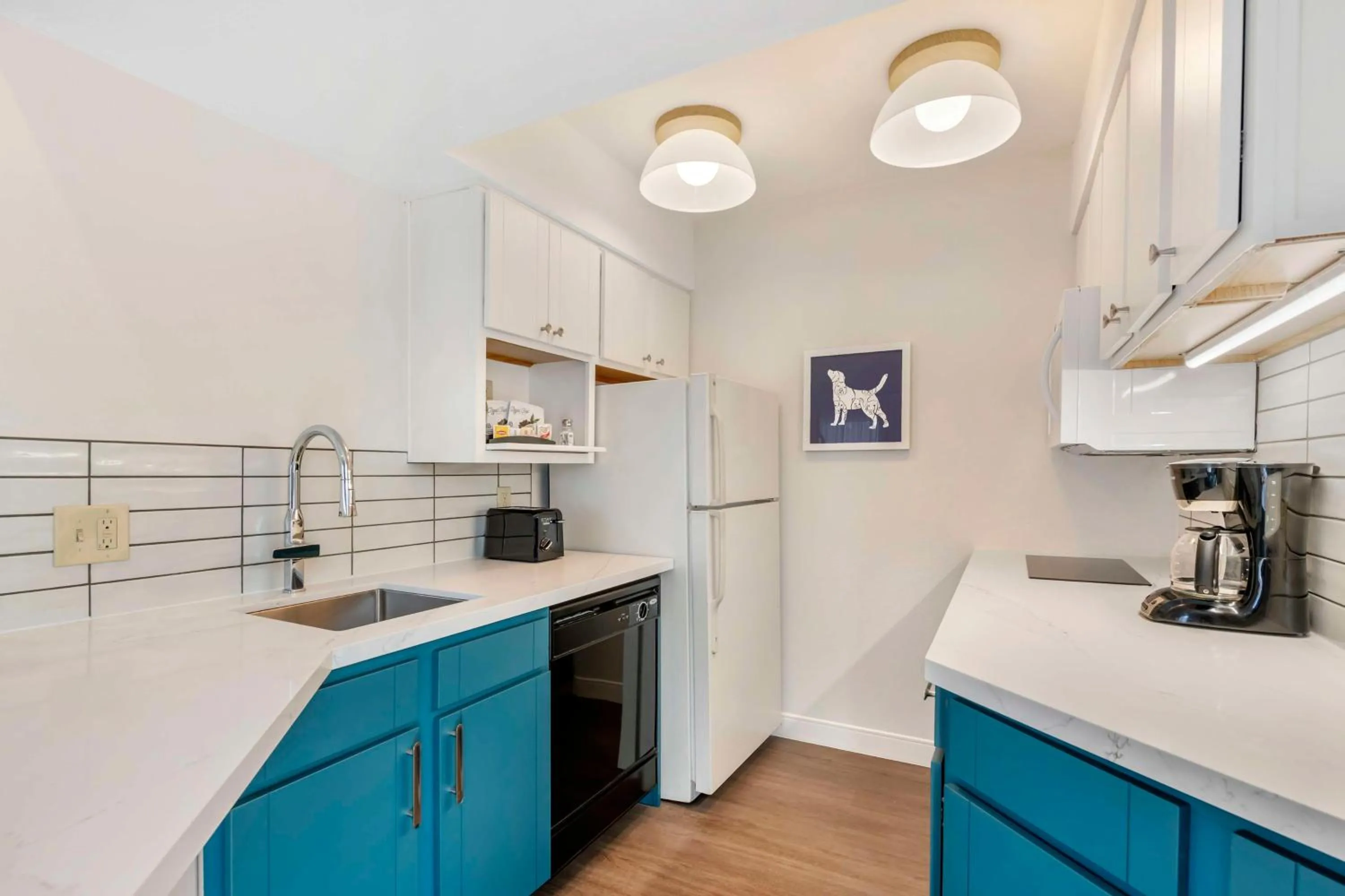 Photo of the whole room in Sonesta ES Suites Dulles Airport