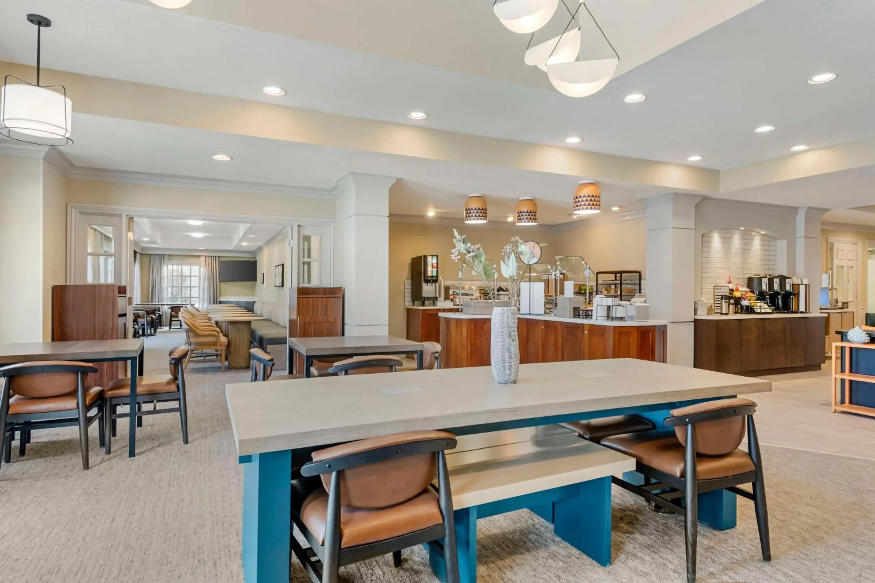 Breakfast in Sonesta ES Suites Dulles Airport Breakfast in Sonesta ES Suites Dulles Airport