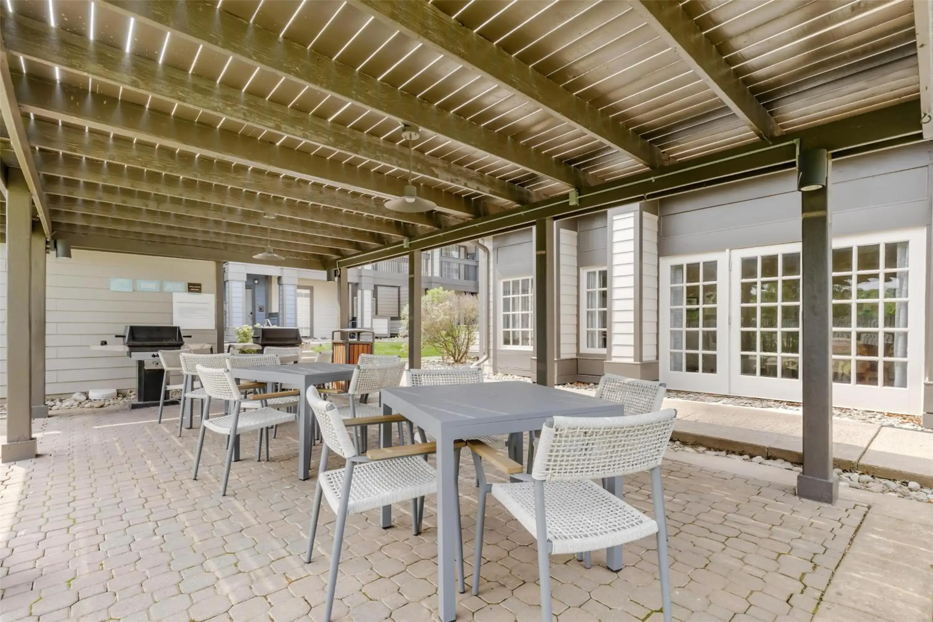 Property building in Sonesta ES Suites Dulles Airport Property building in Sonesta ES Suites Dulles Airport