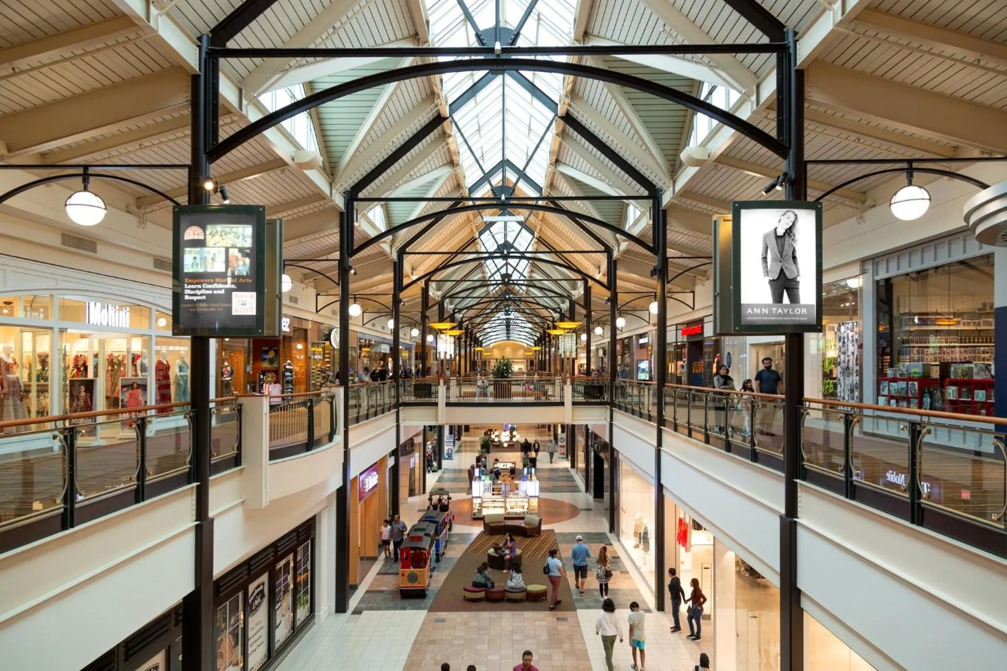 Area and facilities in Holiday Inn Washington-Dulles International Airport by IHG