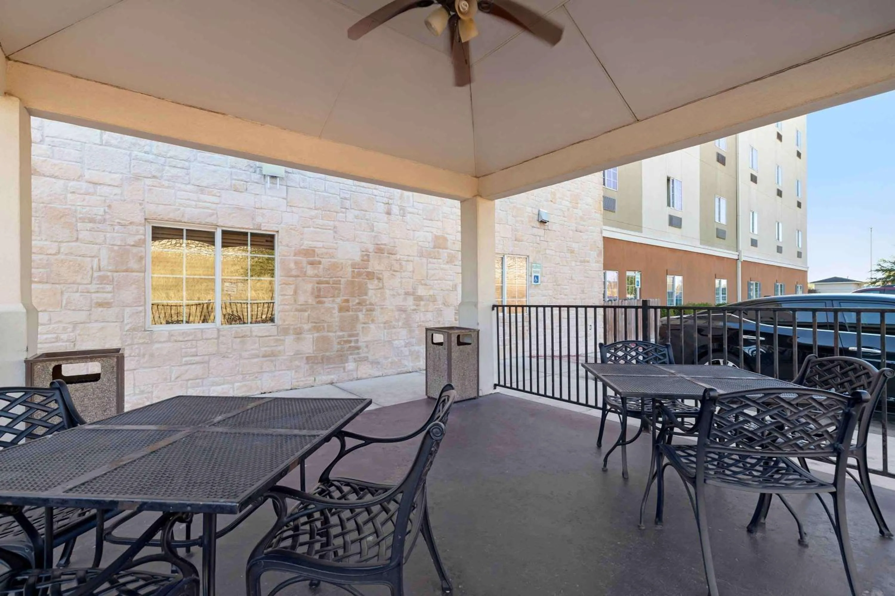 Property building in Extended Stay America Suites - San Antonio - North