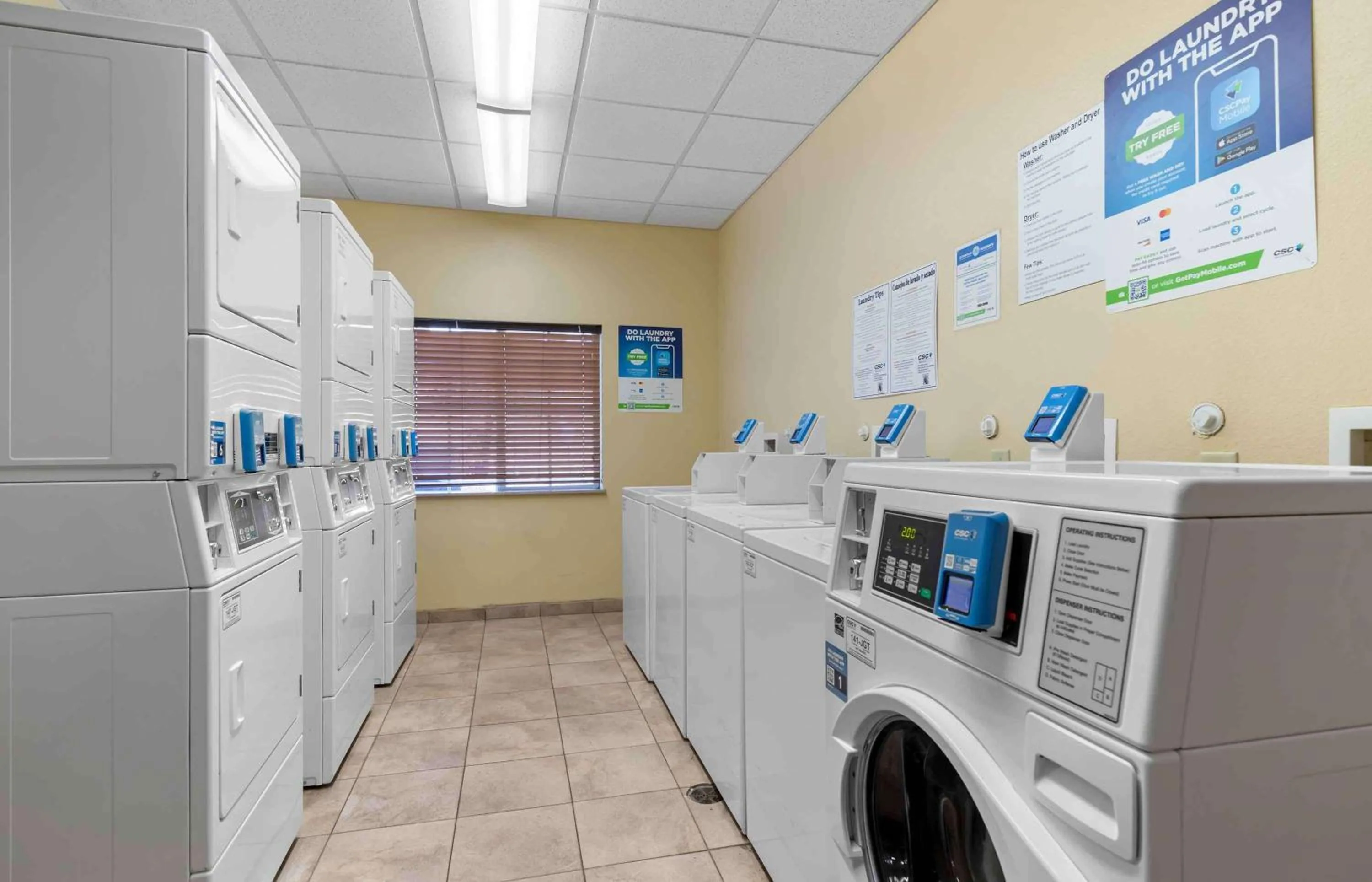 Property building in Extended Stay America Suites - San Antonio - North