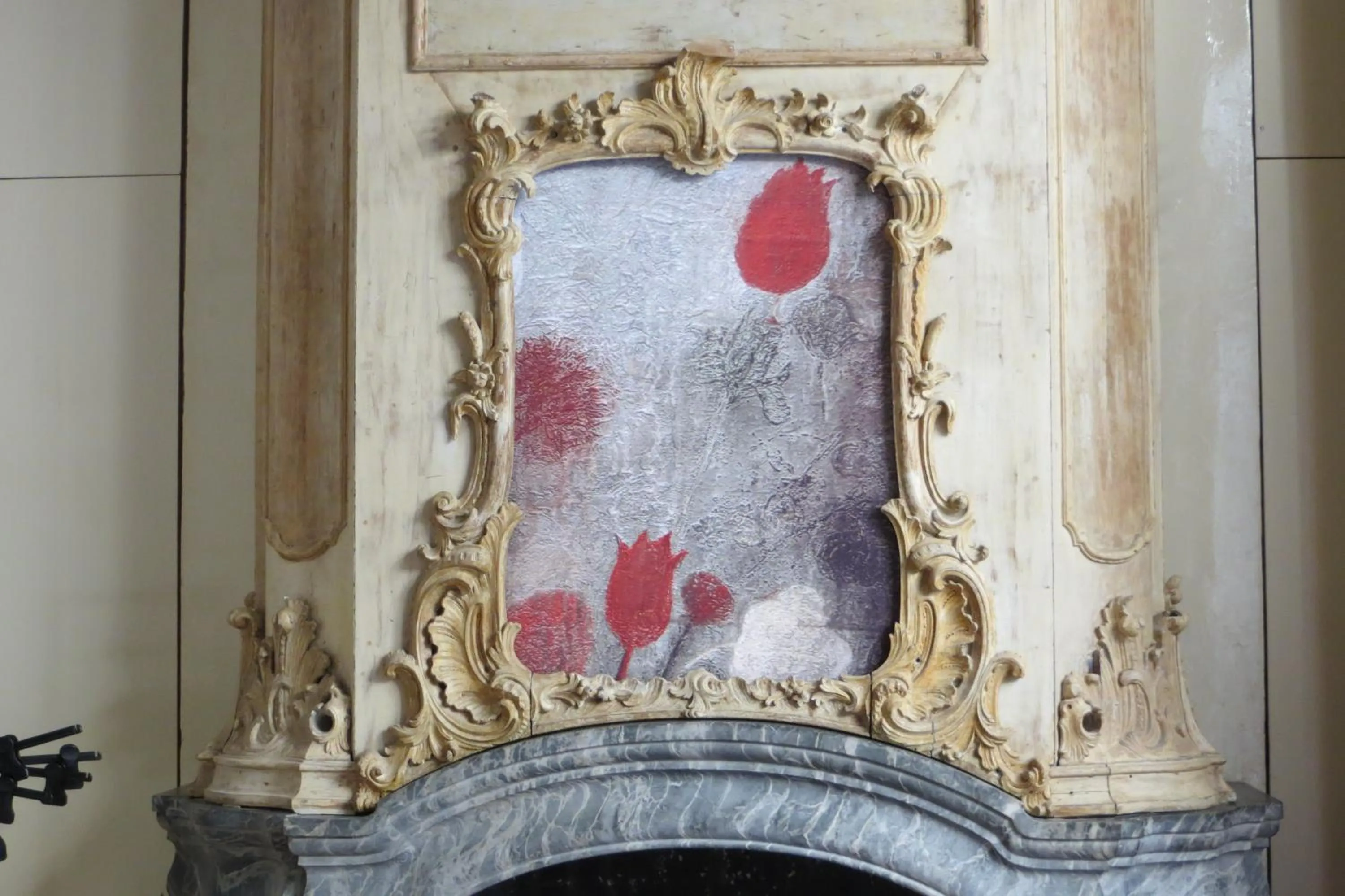 Decorative detail in Casa Luna