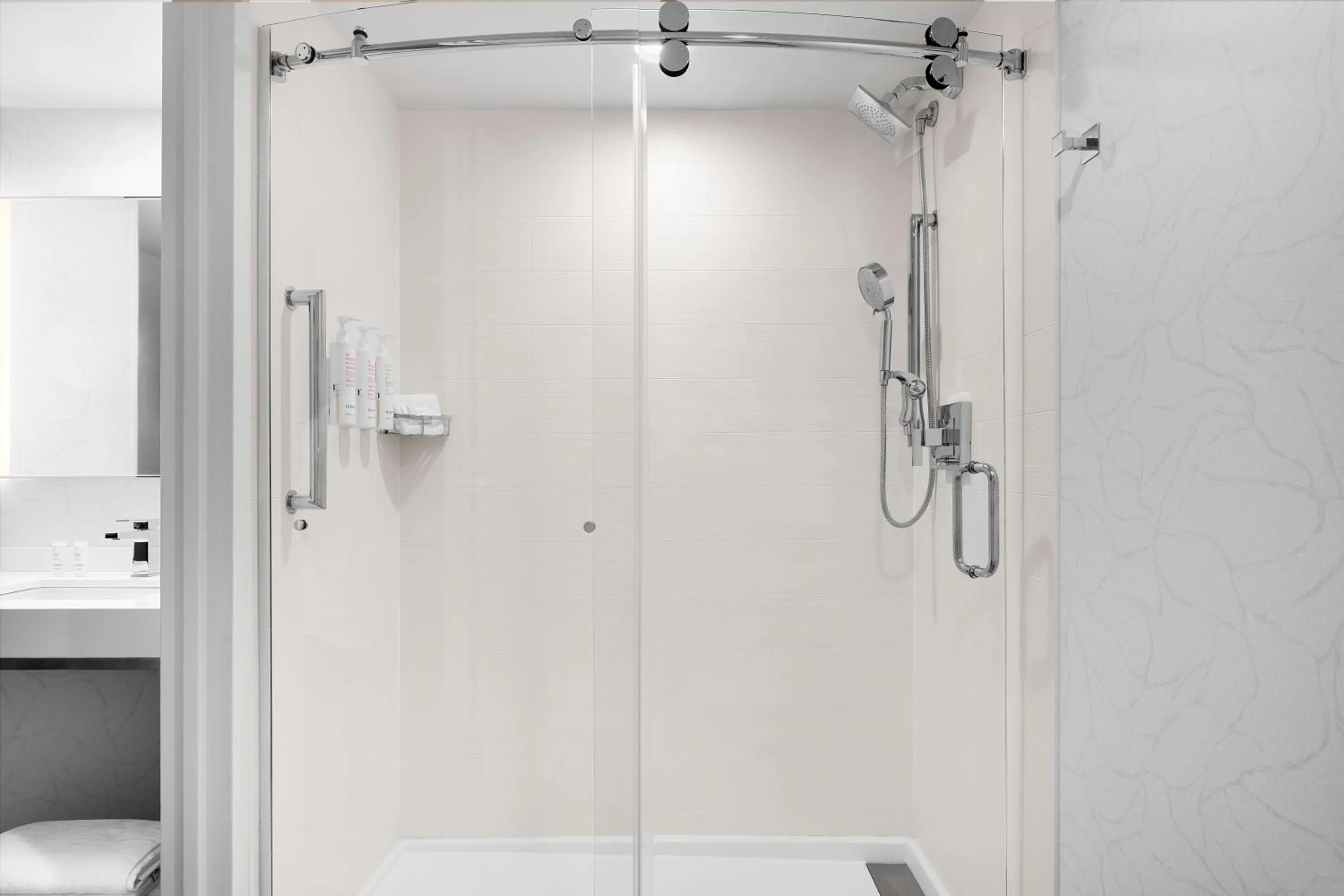 Shower in Boca Raton Marriott at Boca Center