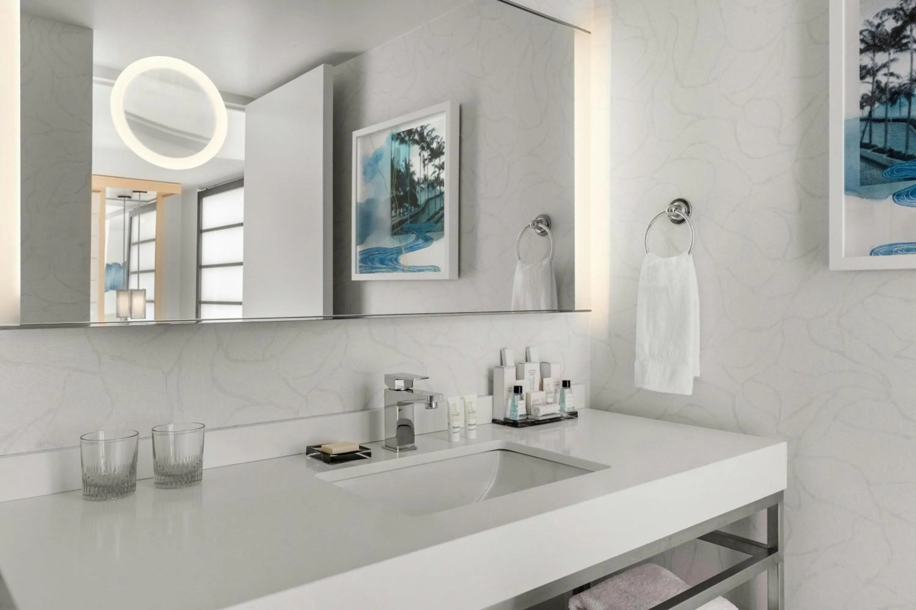 Bathroom in Boca Raton Marriott at Boca Center