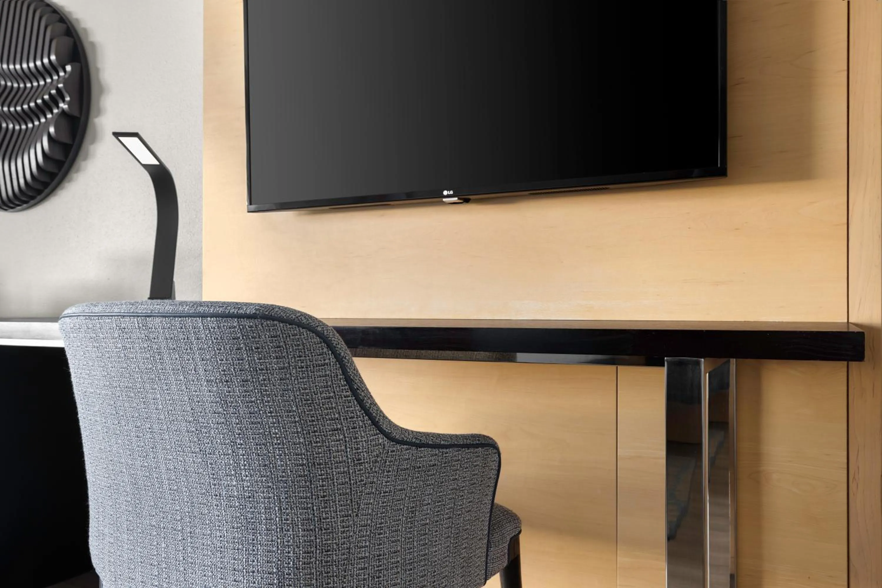 TV and multimedia in Boca Raton Marriott at Boca Center