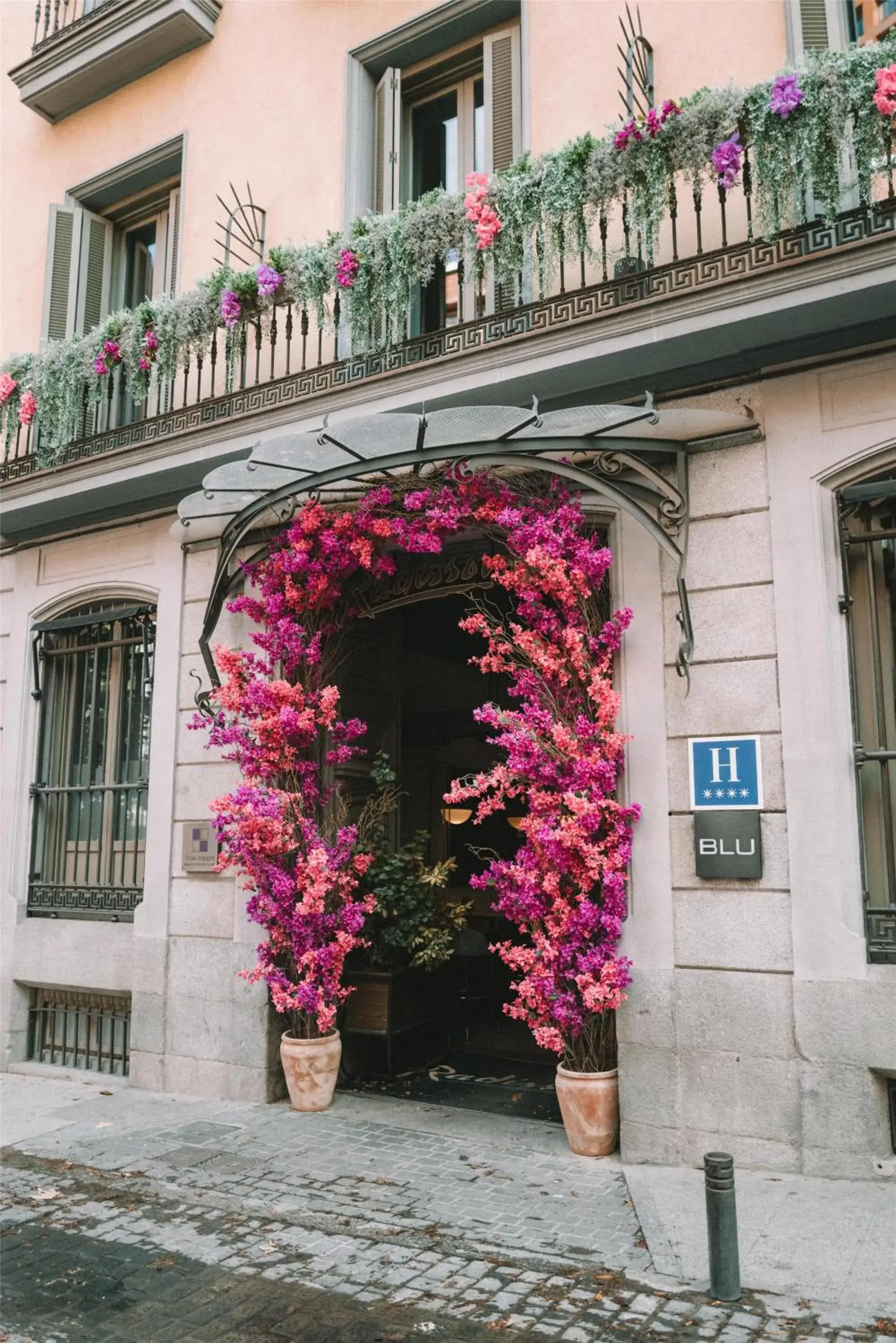 Property building in Radisson Blu Hotel, Madrid Prado Property building in Radisson Blu Hotel, Madrid Prado