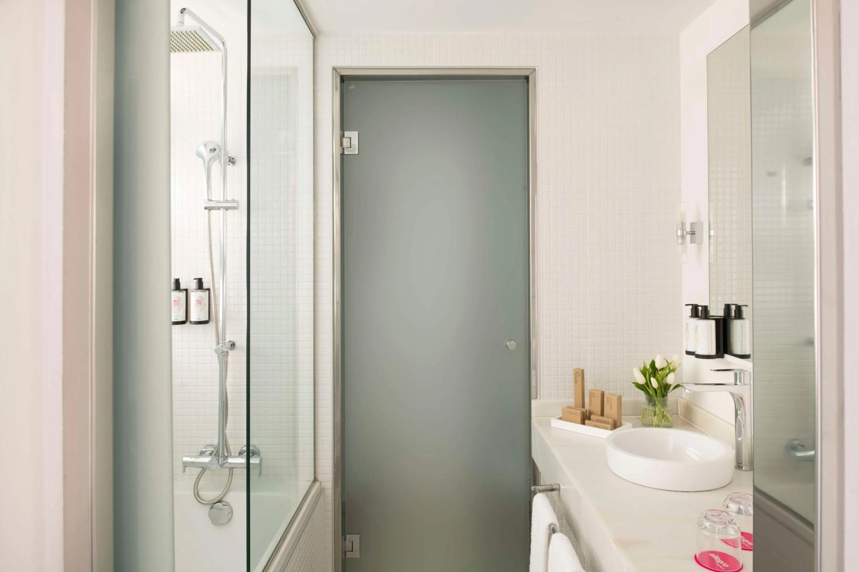 Bathroom in Allegro Barcelona