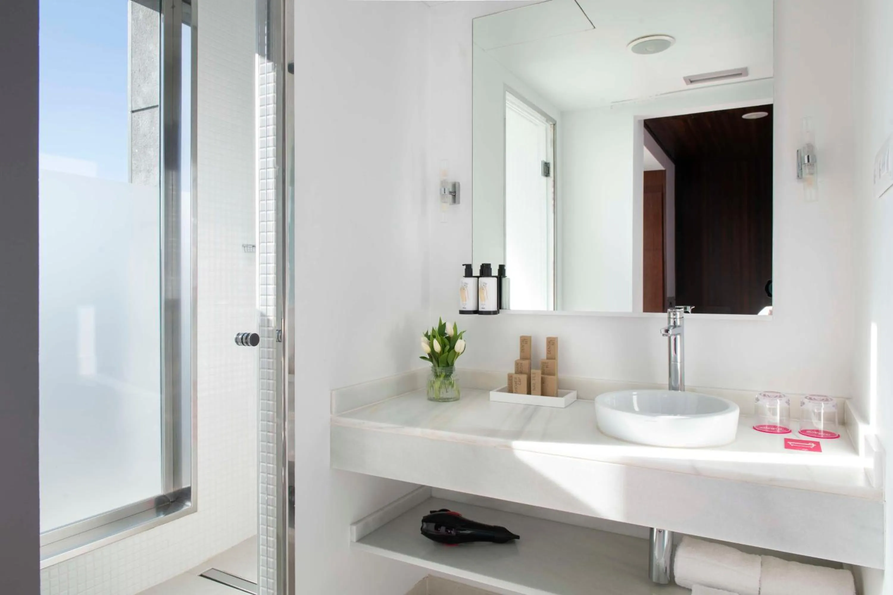 Bathroom in Allegro Barcelona