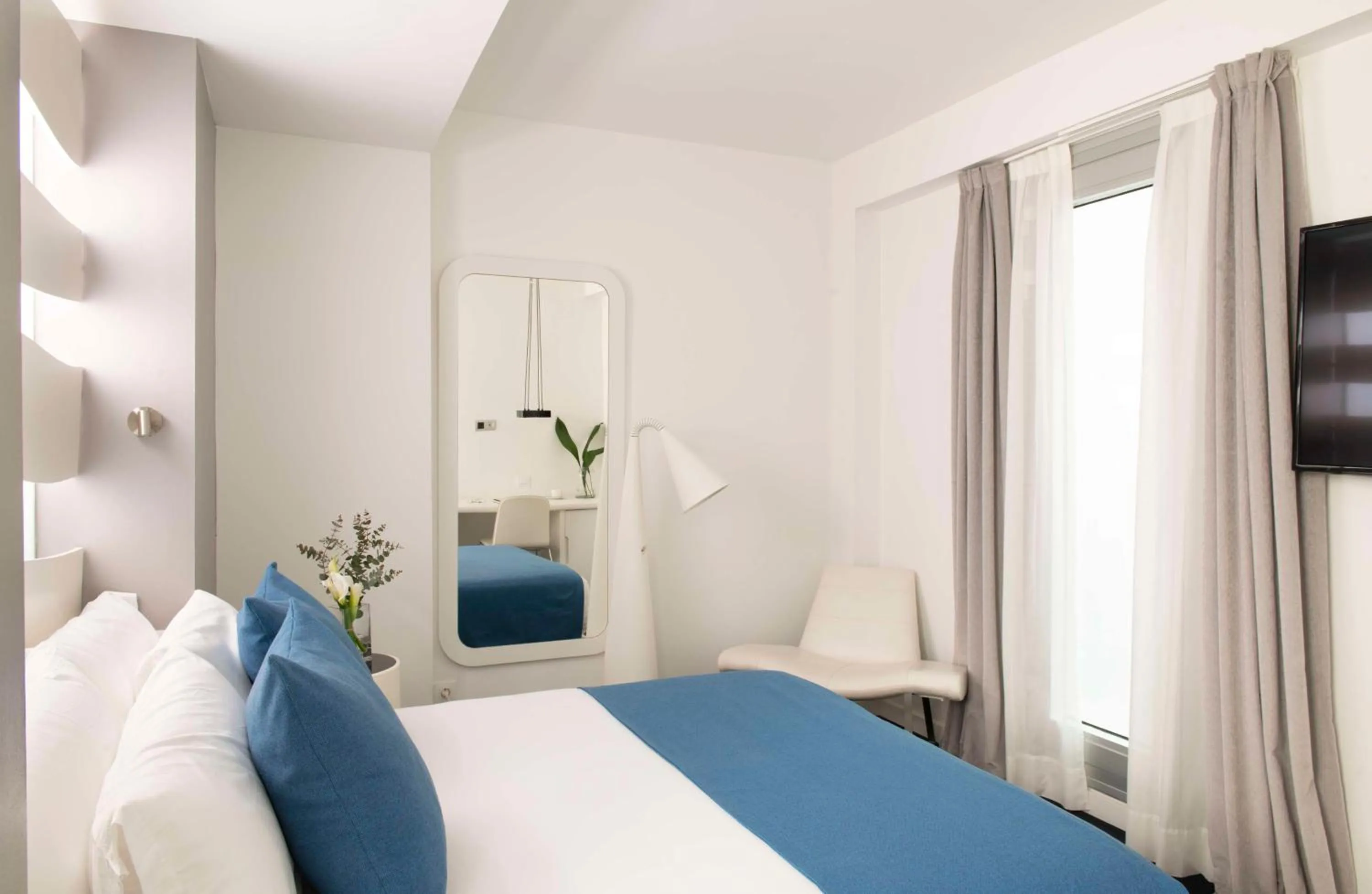 Bedroom, Bed in Allegro Barcelona