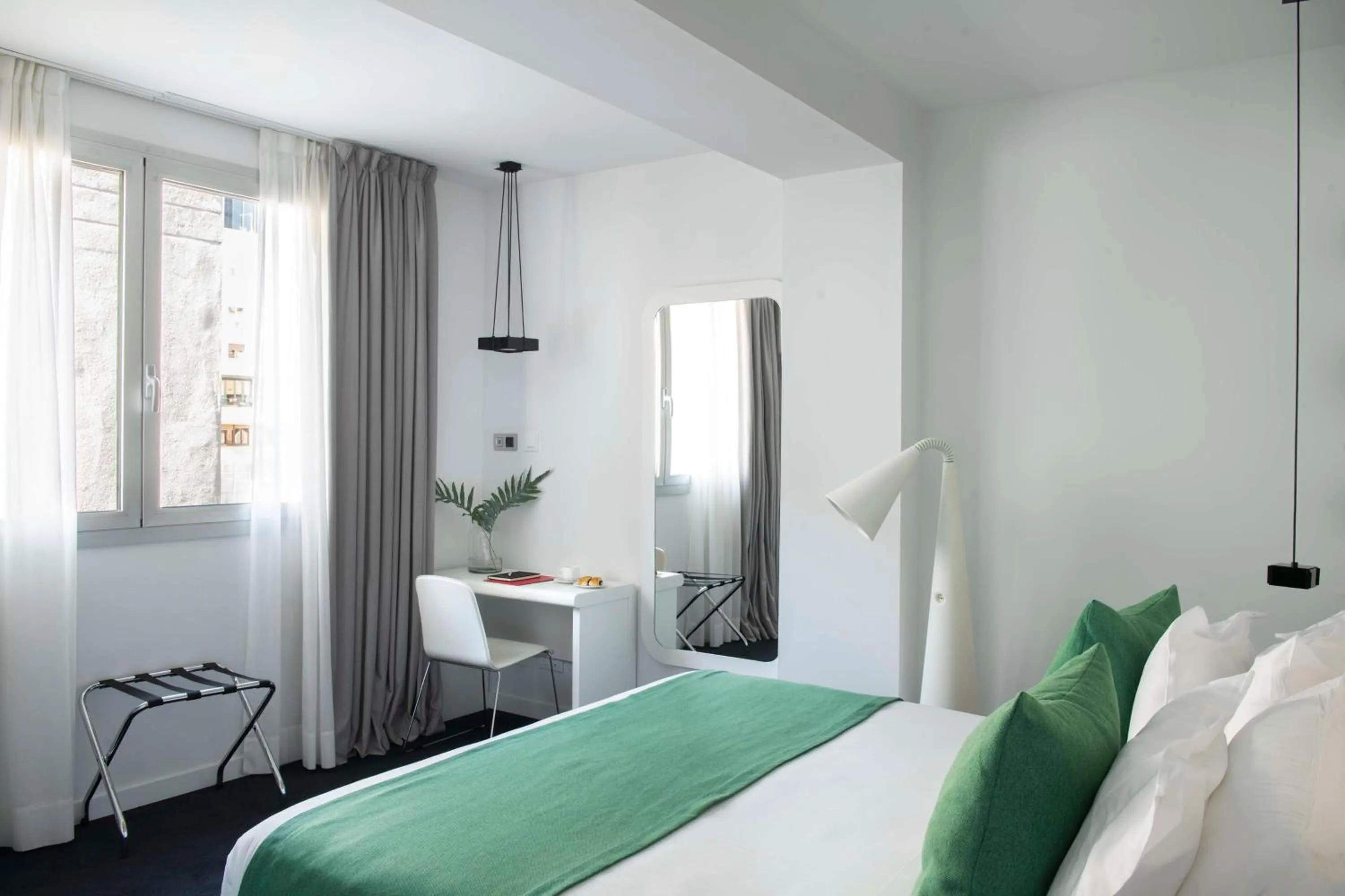 Bedroom, Bed in Allegro Barcelona