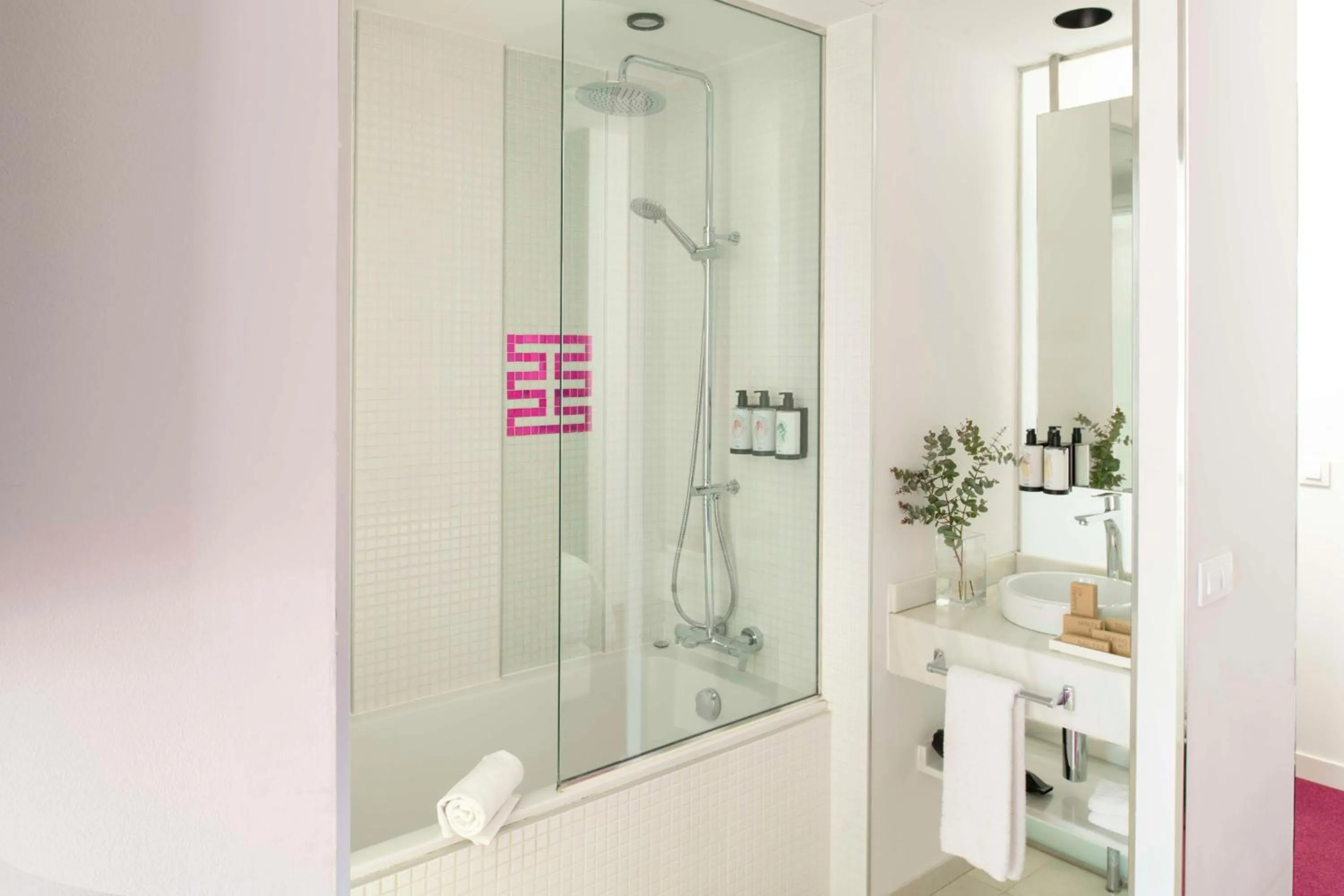 Bathroom in Allegro Barcelona