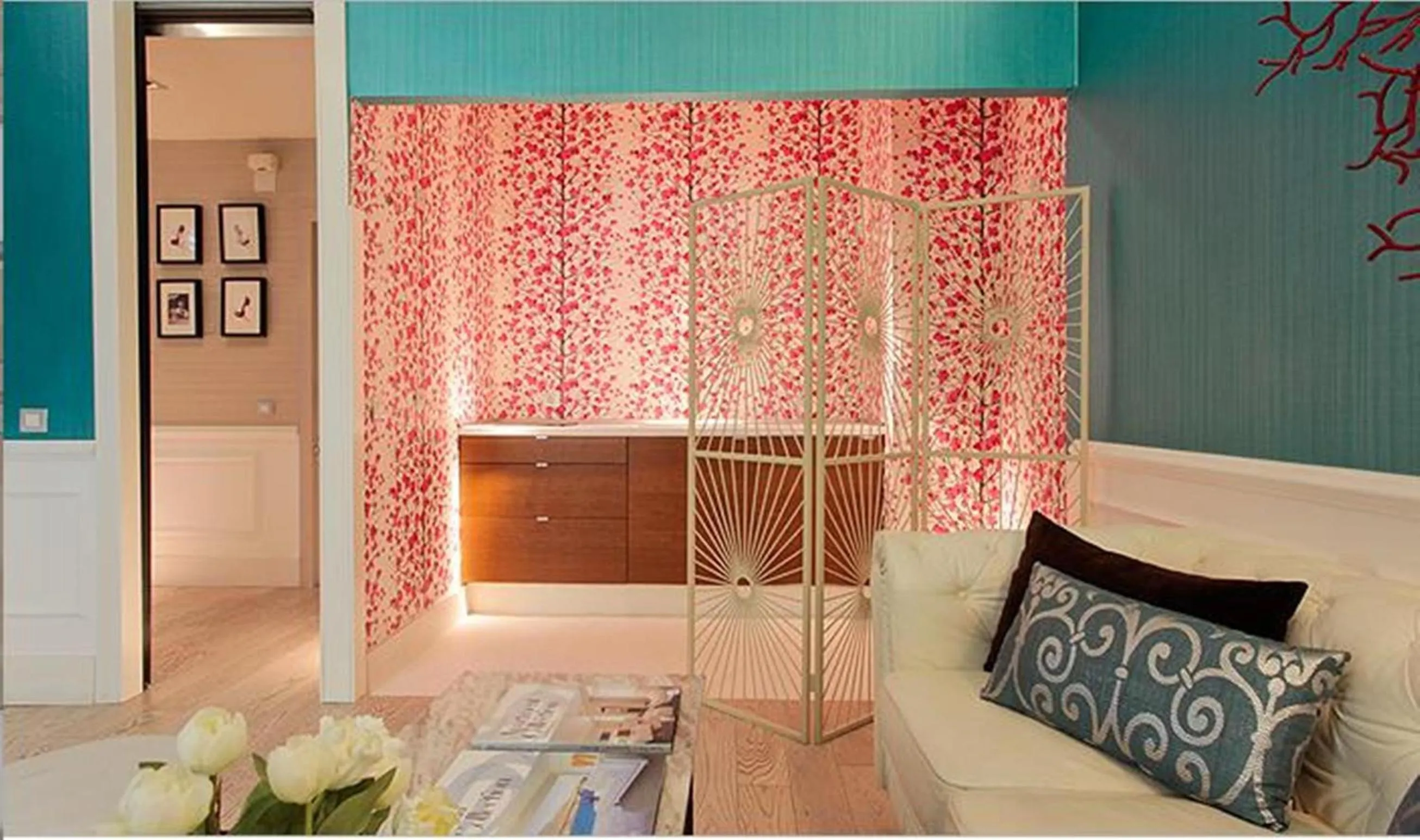 Decorative detail in madrid central gran via Suites