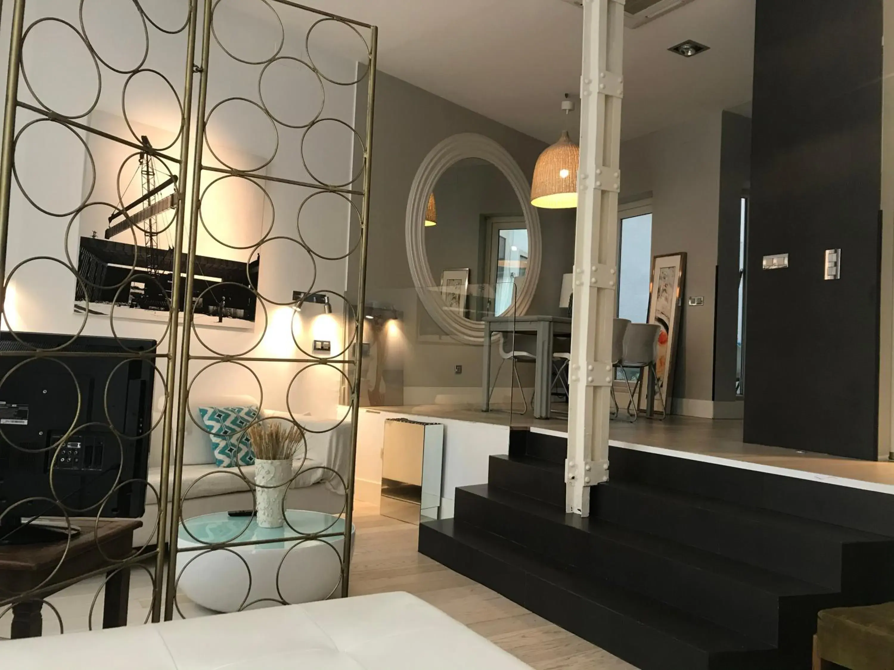 Living room in madrid central gran via Suites Living room in madrid central gran via Suites