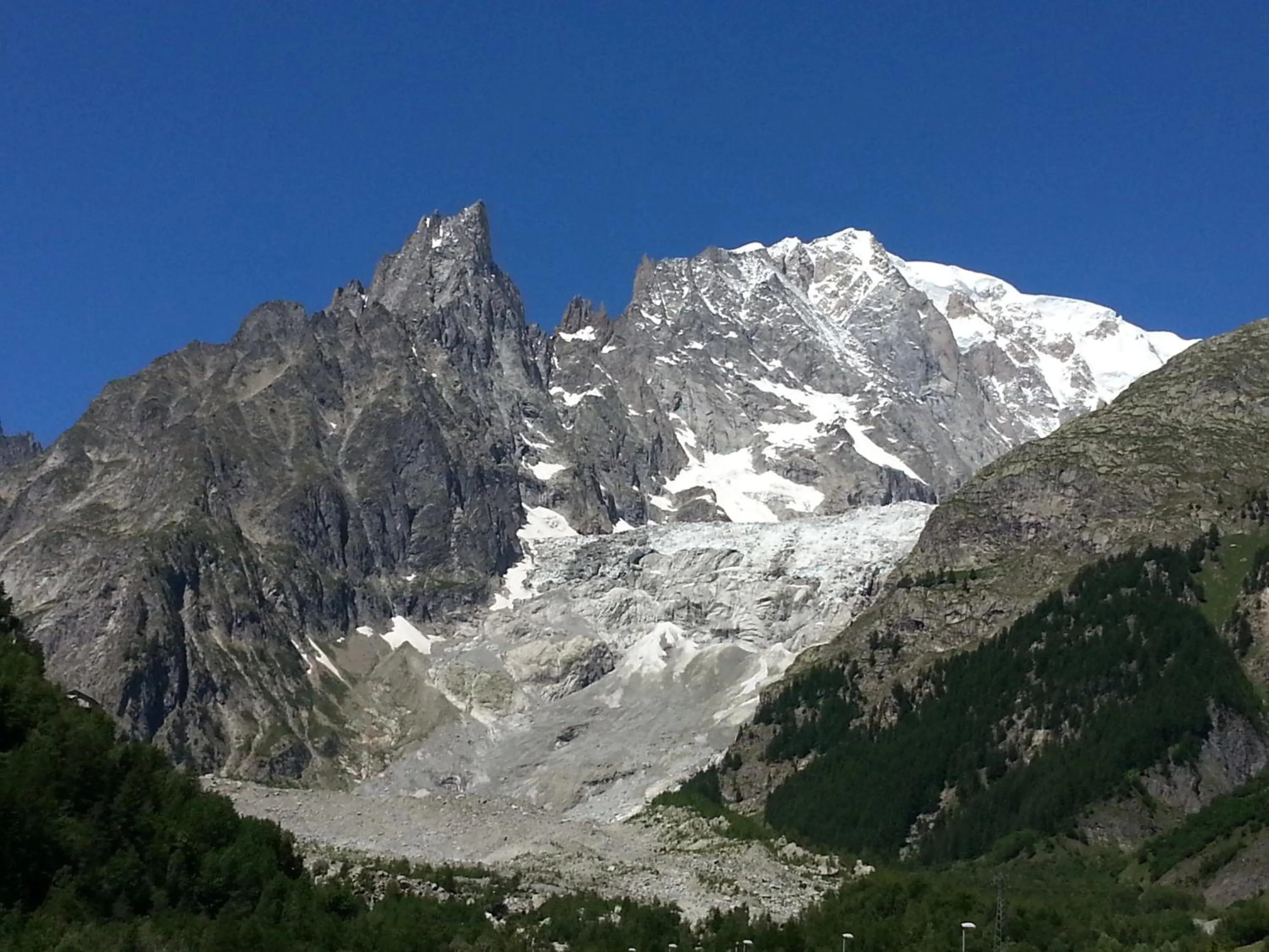 Skiing in Hotel Pilier D'Angle & Wellness