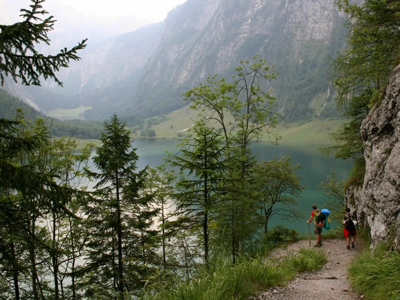 Hiking in Esprit Montagne
