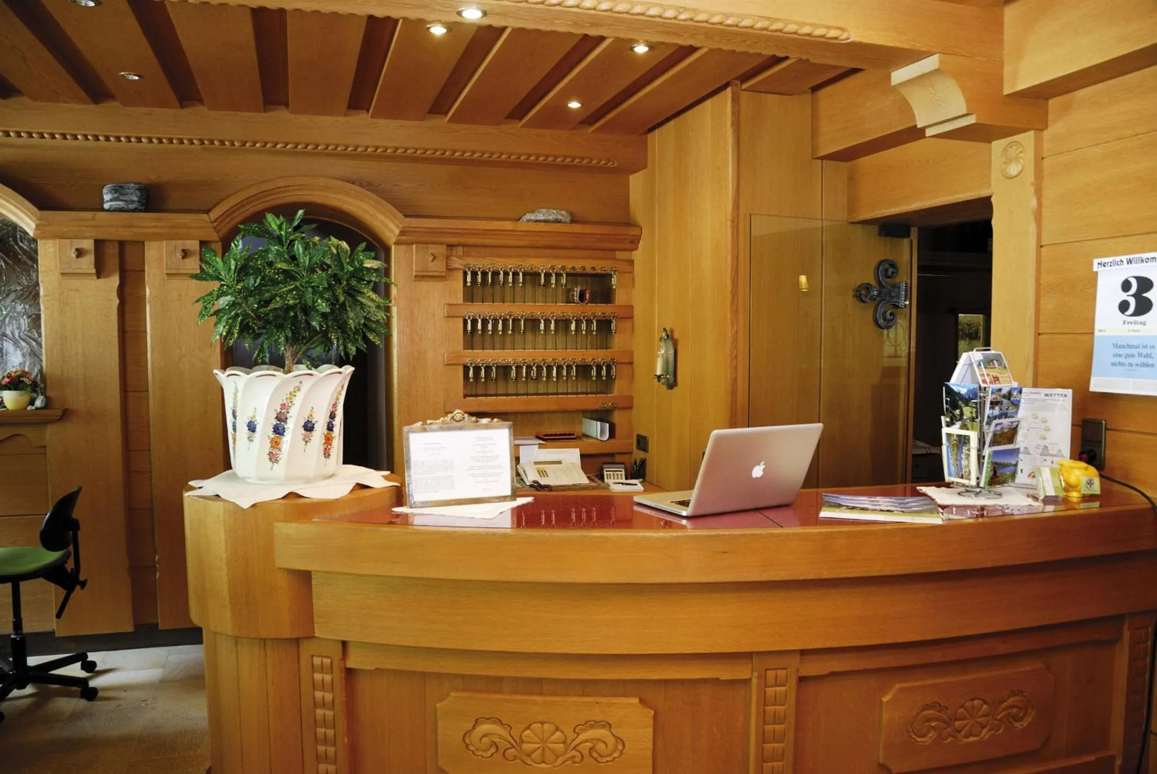 Lobby or reception in Alpenhotel Tirol