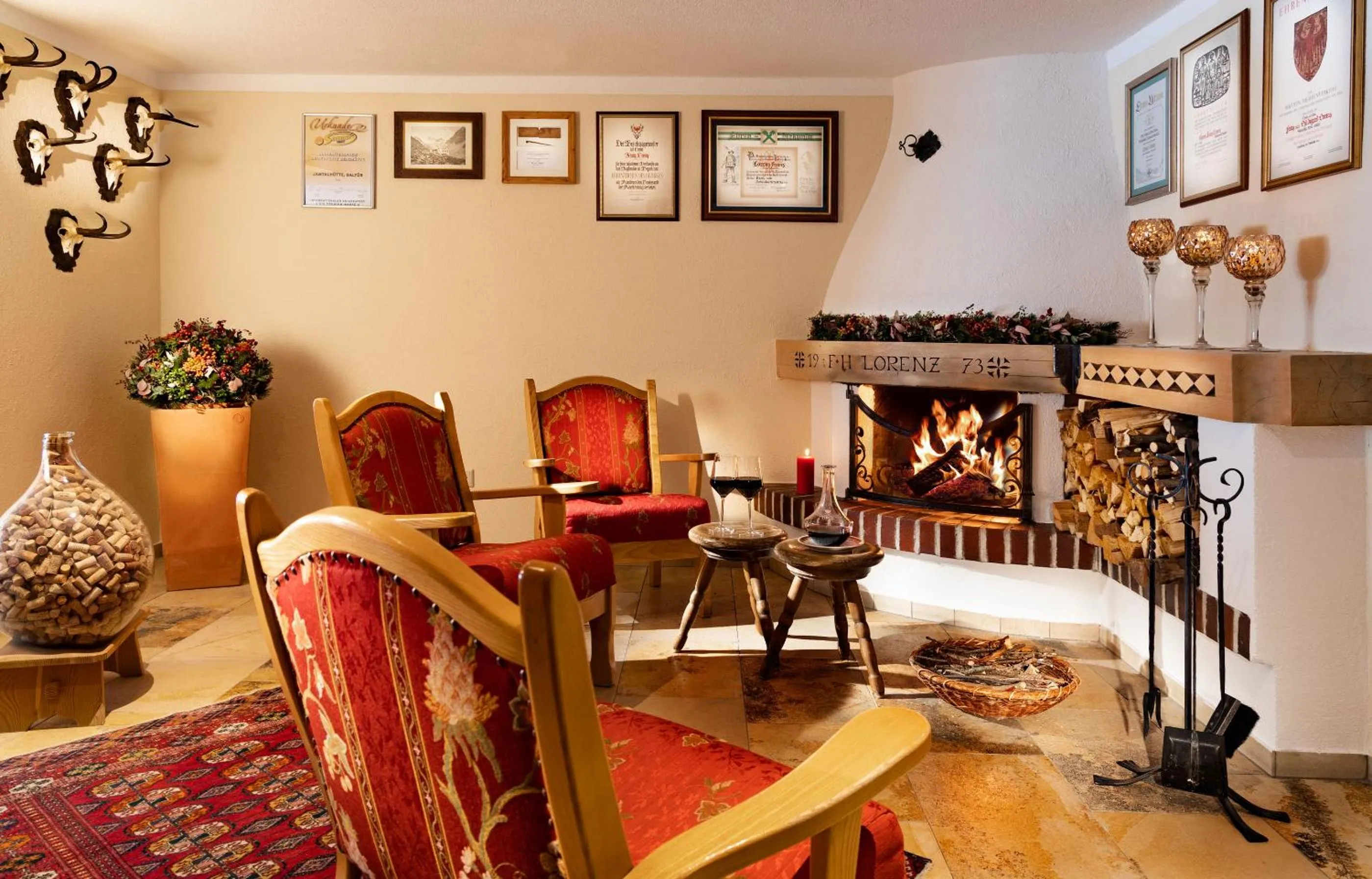 Lobby or reception in Alpenhotel Tirol