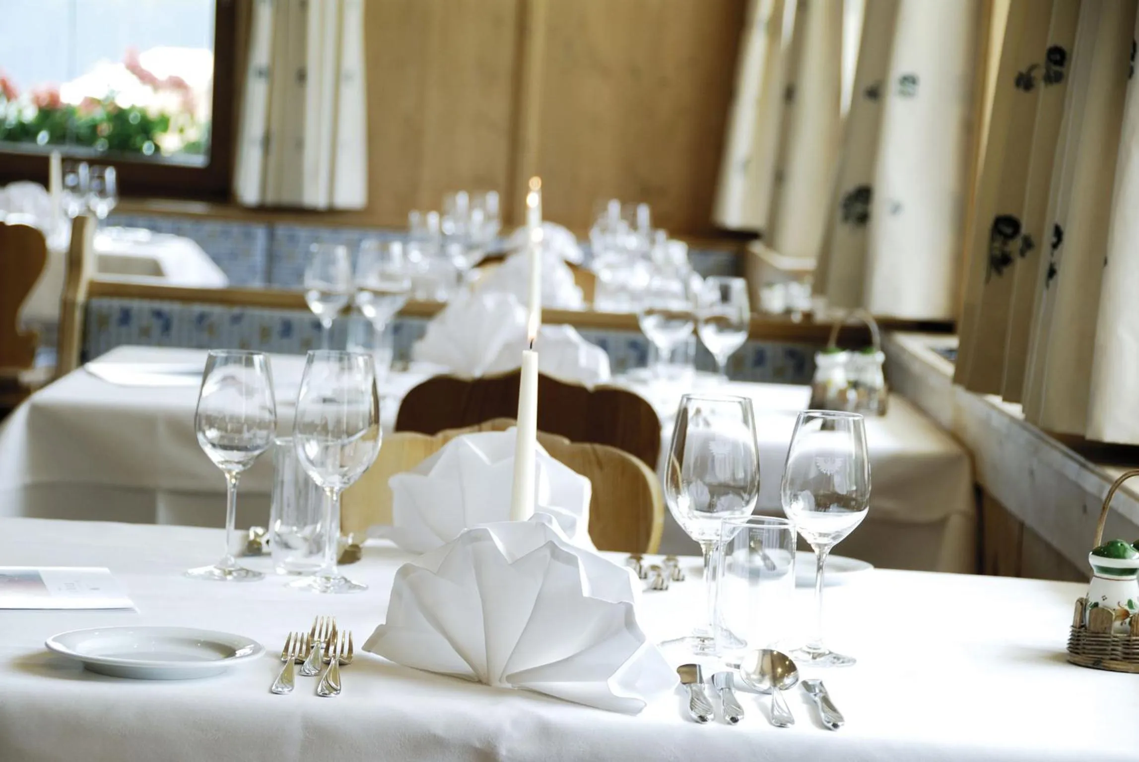 Restaurant/places to eat in Alpenhotel Tirol