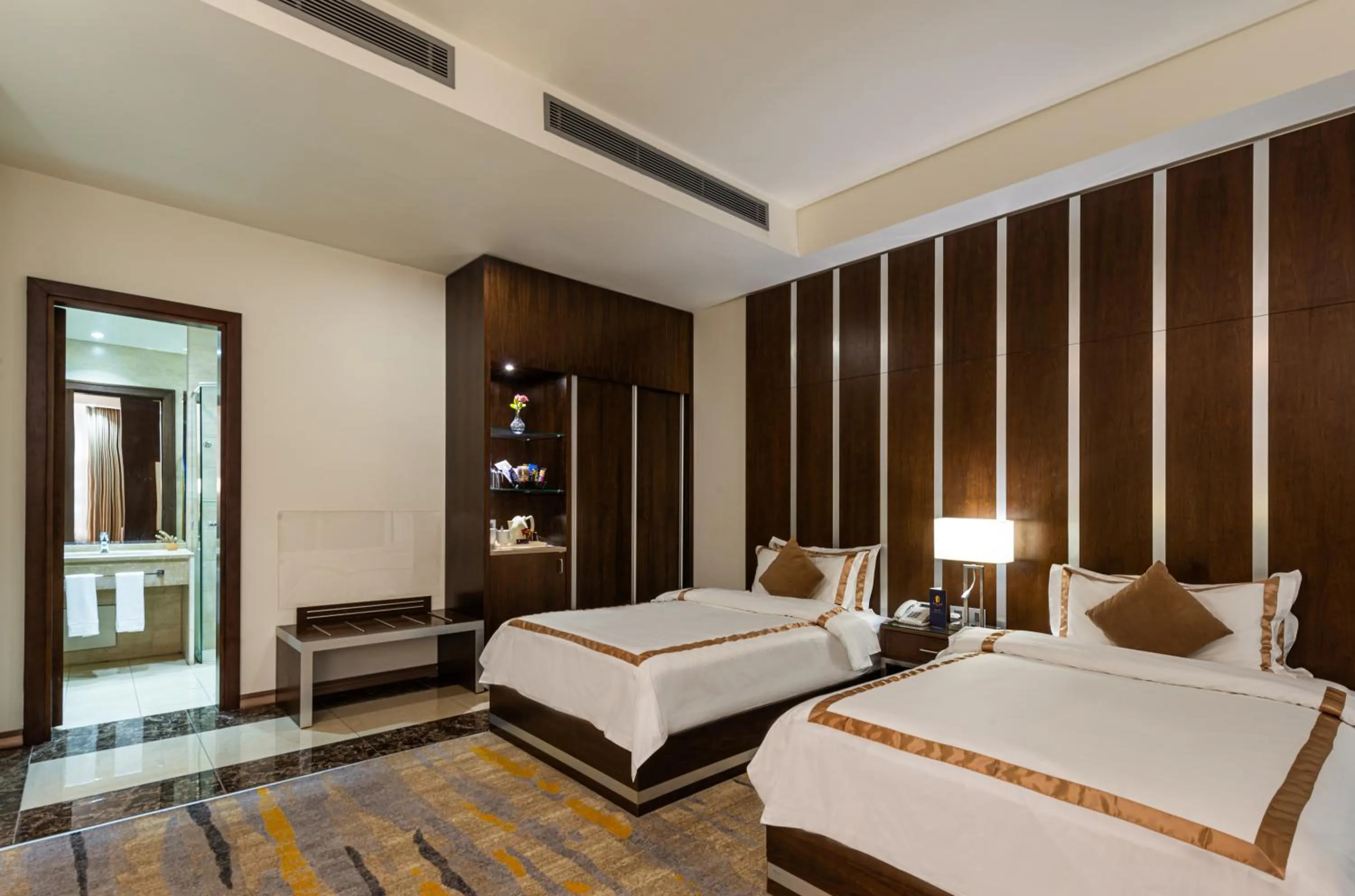 Bed in Sulaf Luxury Hotel