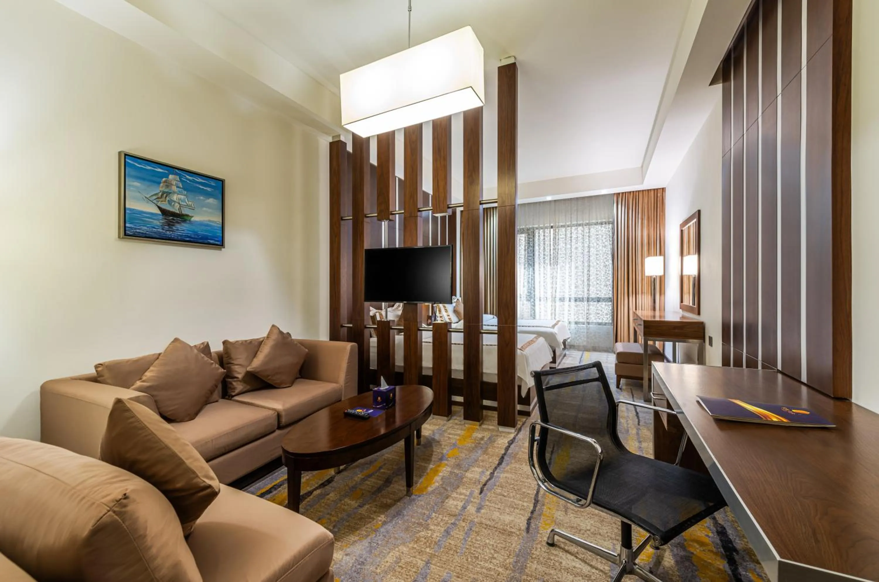 TV and multimedia in Sulaf Luxury Hotel