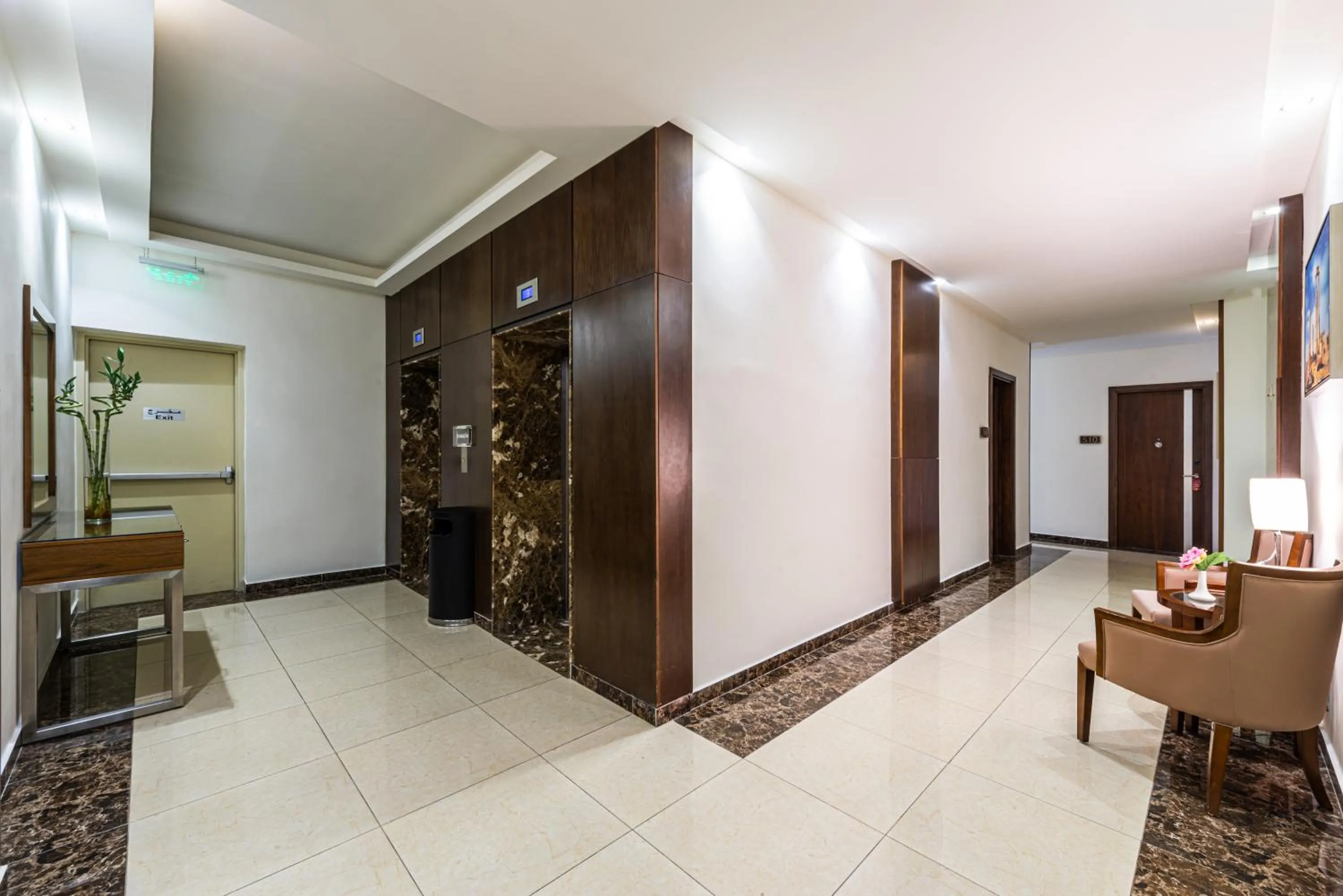 elevator in Sulaf Luxury Hotel