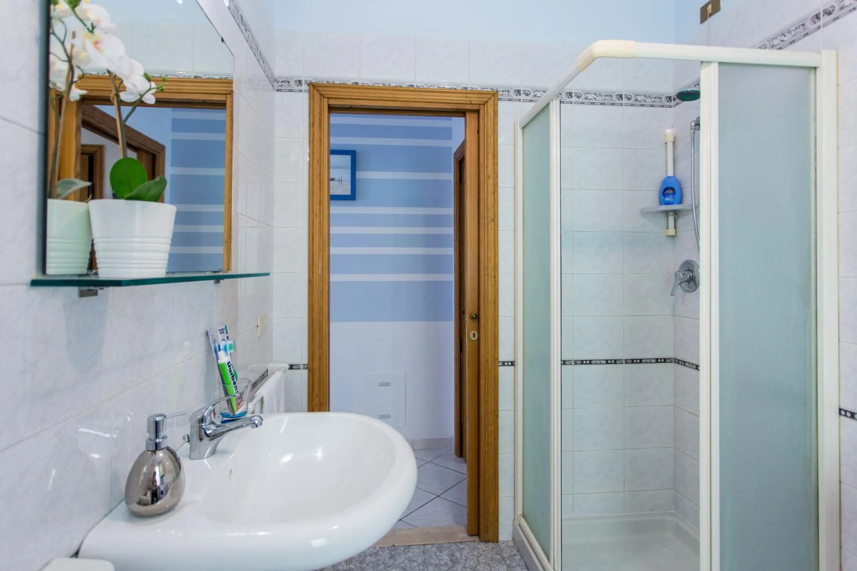 Shower in Residence Kimba