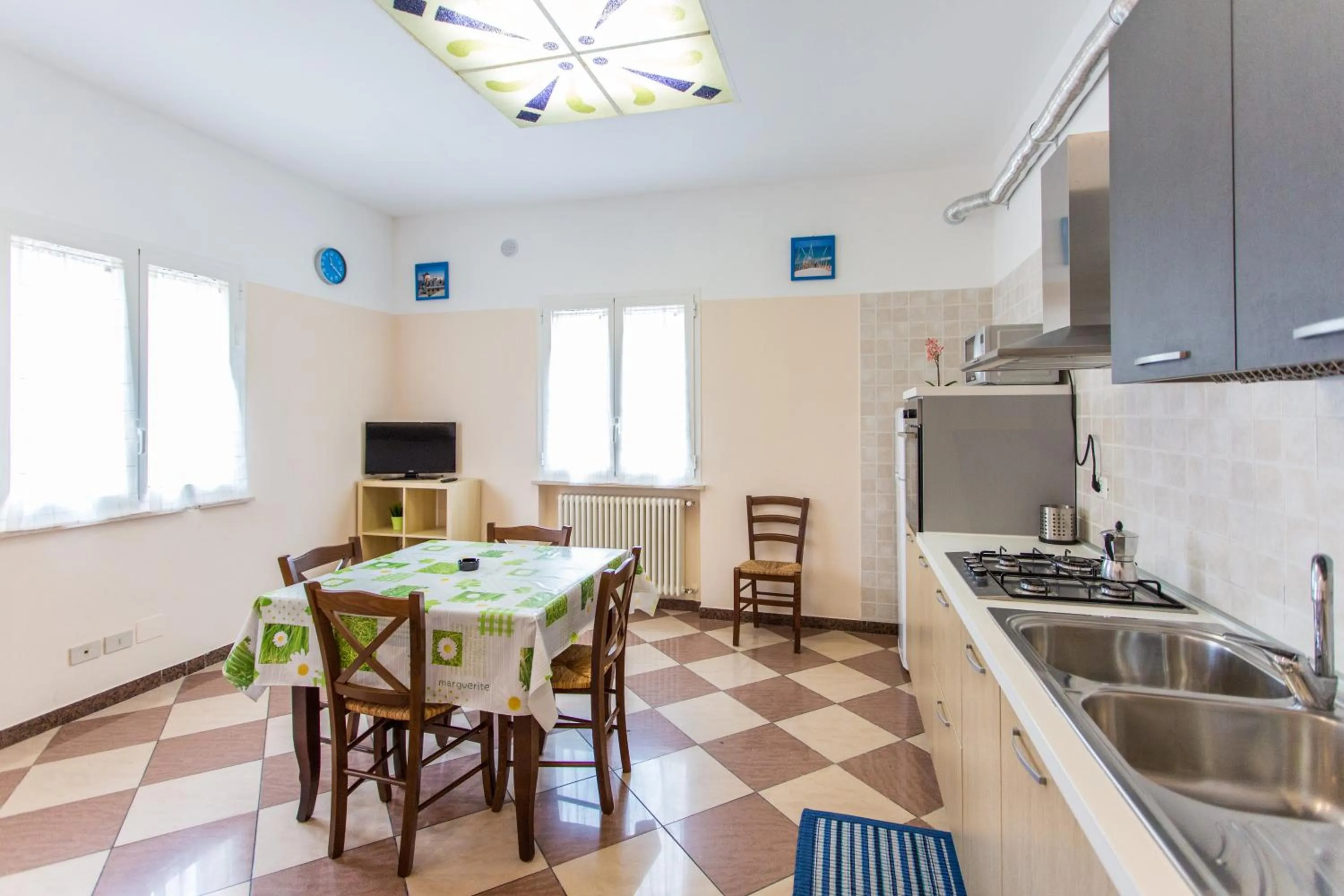 Kitchen or kitchenette in Residence Kimba