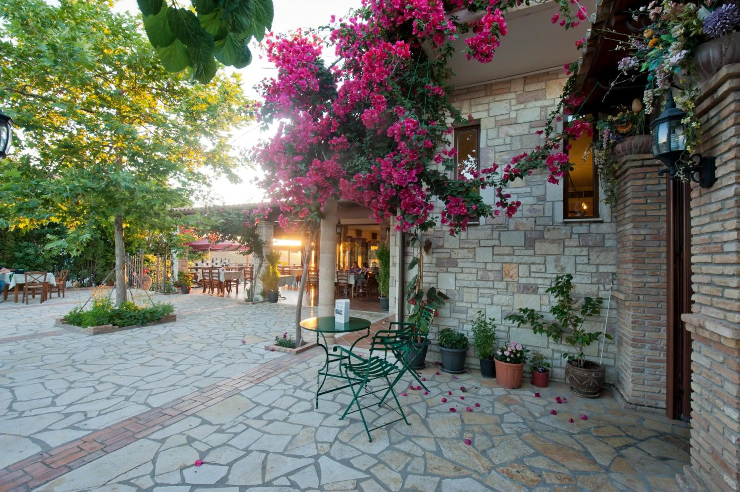 Facade/entrance in Bacchus