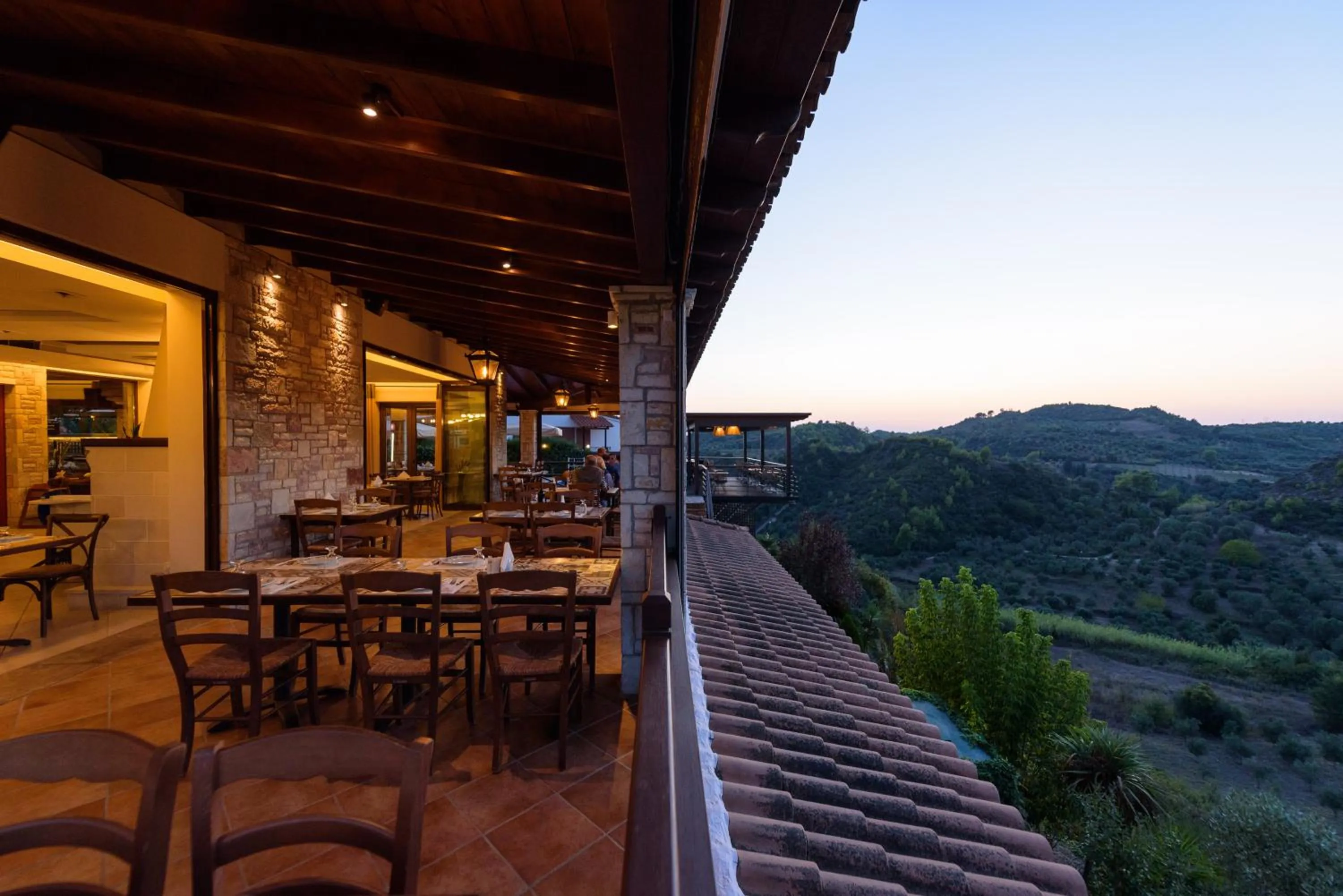 Restaurant/places to eat in Bacchus