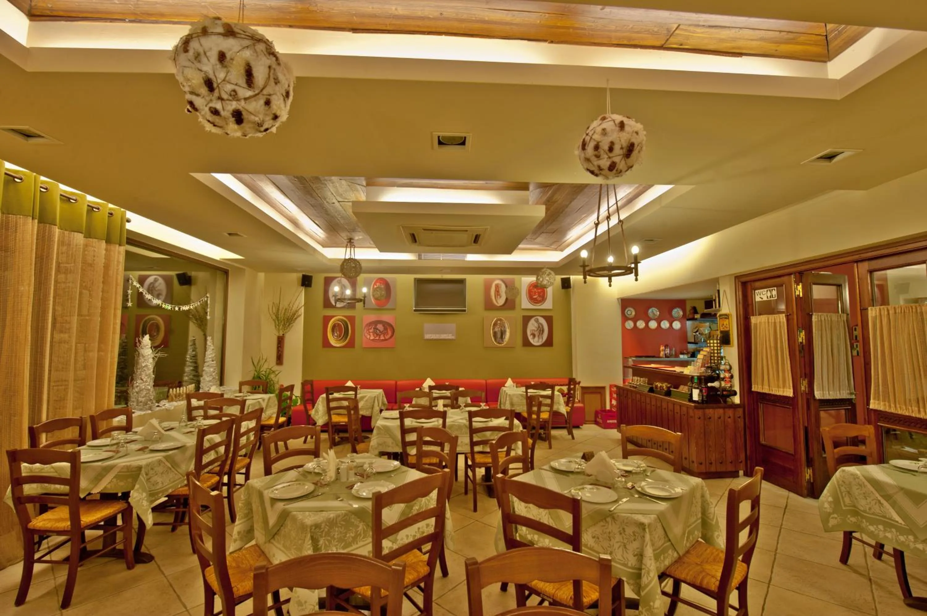 Restaurant/places to eat in Bacchus