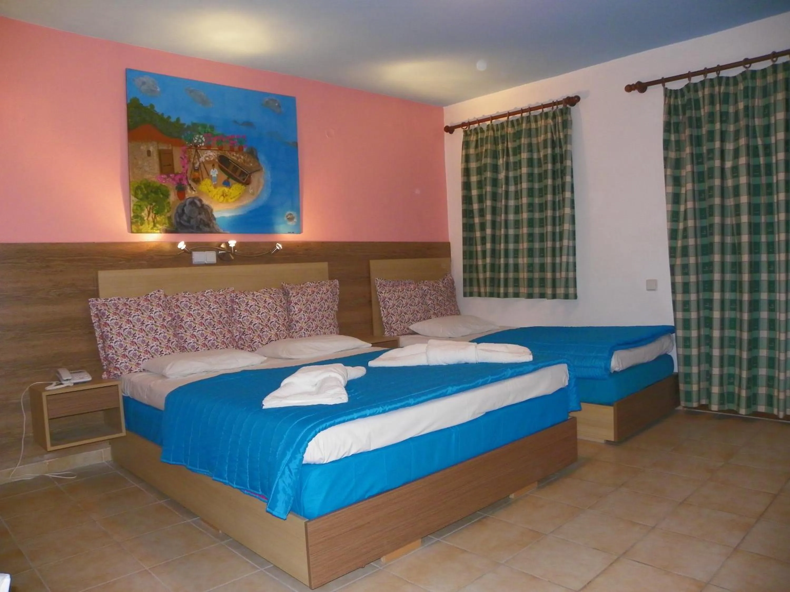 Bed in Mirabelle Hotel