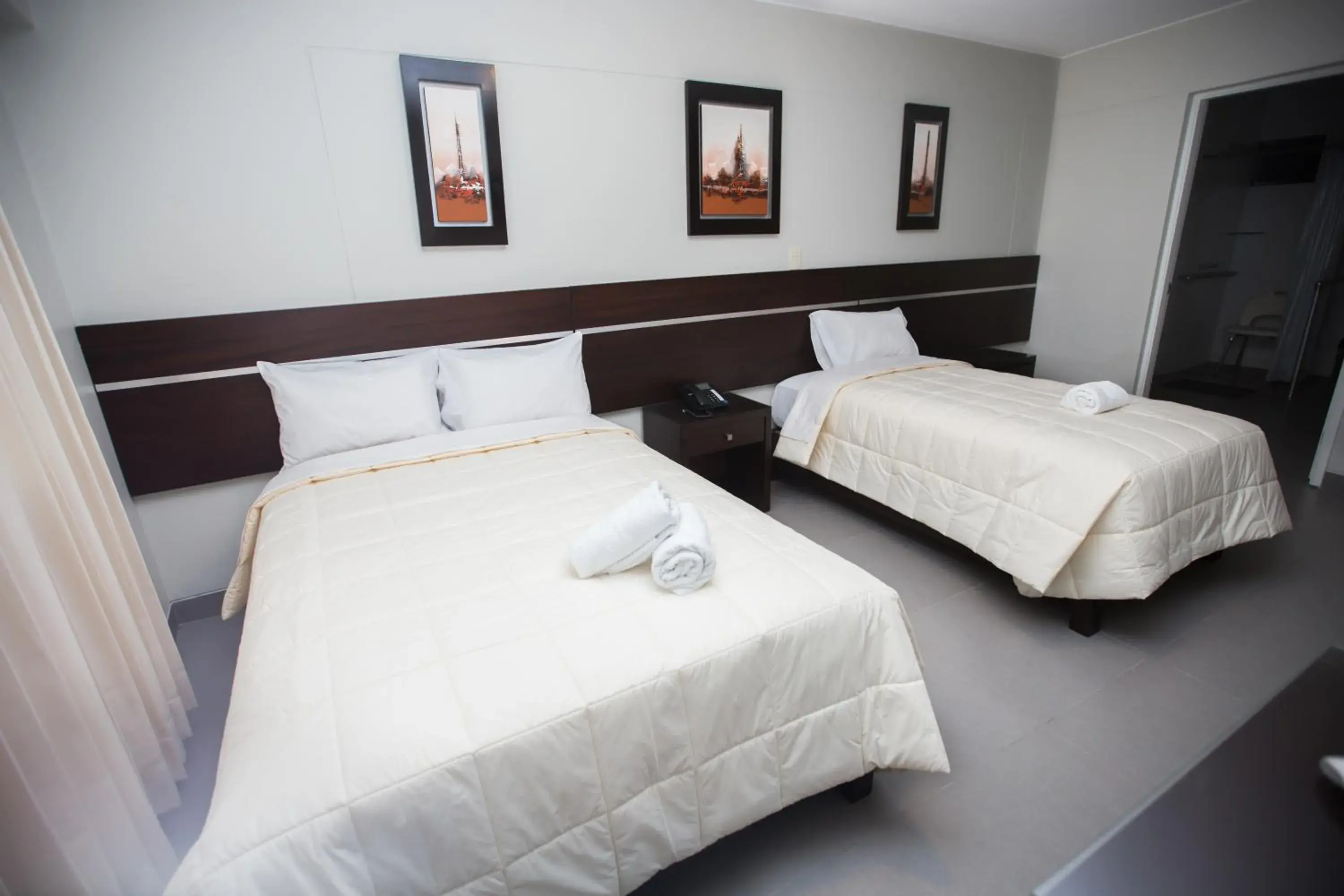 Twin Room in Mariategui Hotel & Suites Twin Room in Mariategui Hotel & Suites