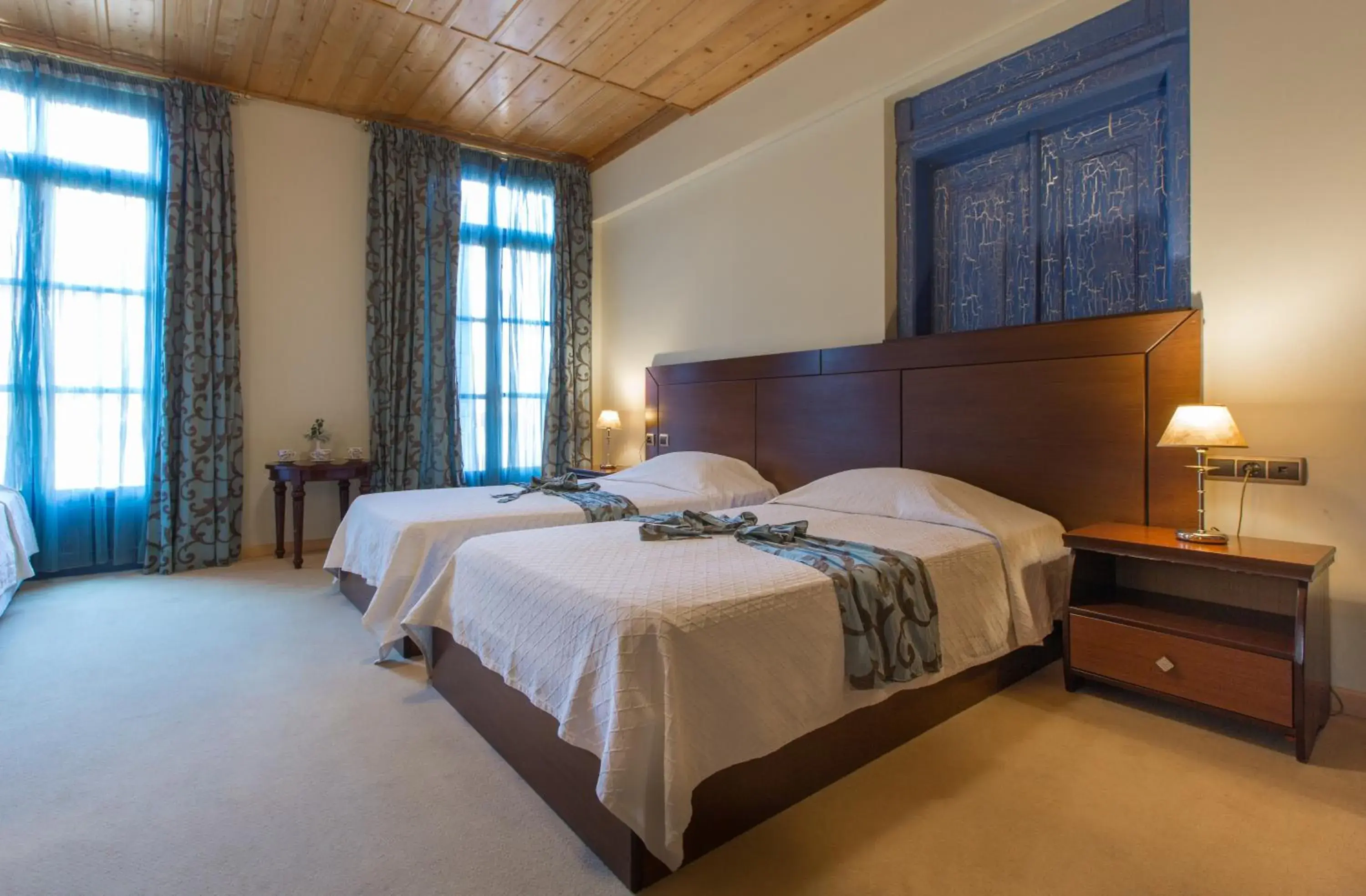 Bed in Dias Bed in Dias