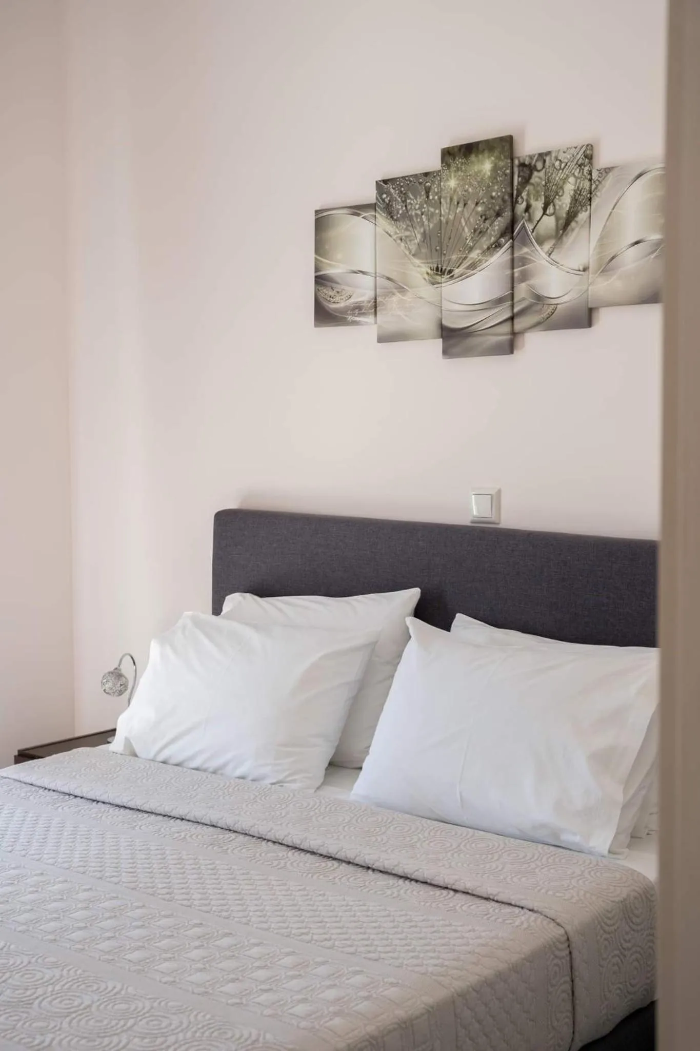 Bedroom, Bed in Diwani Luxury Villas