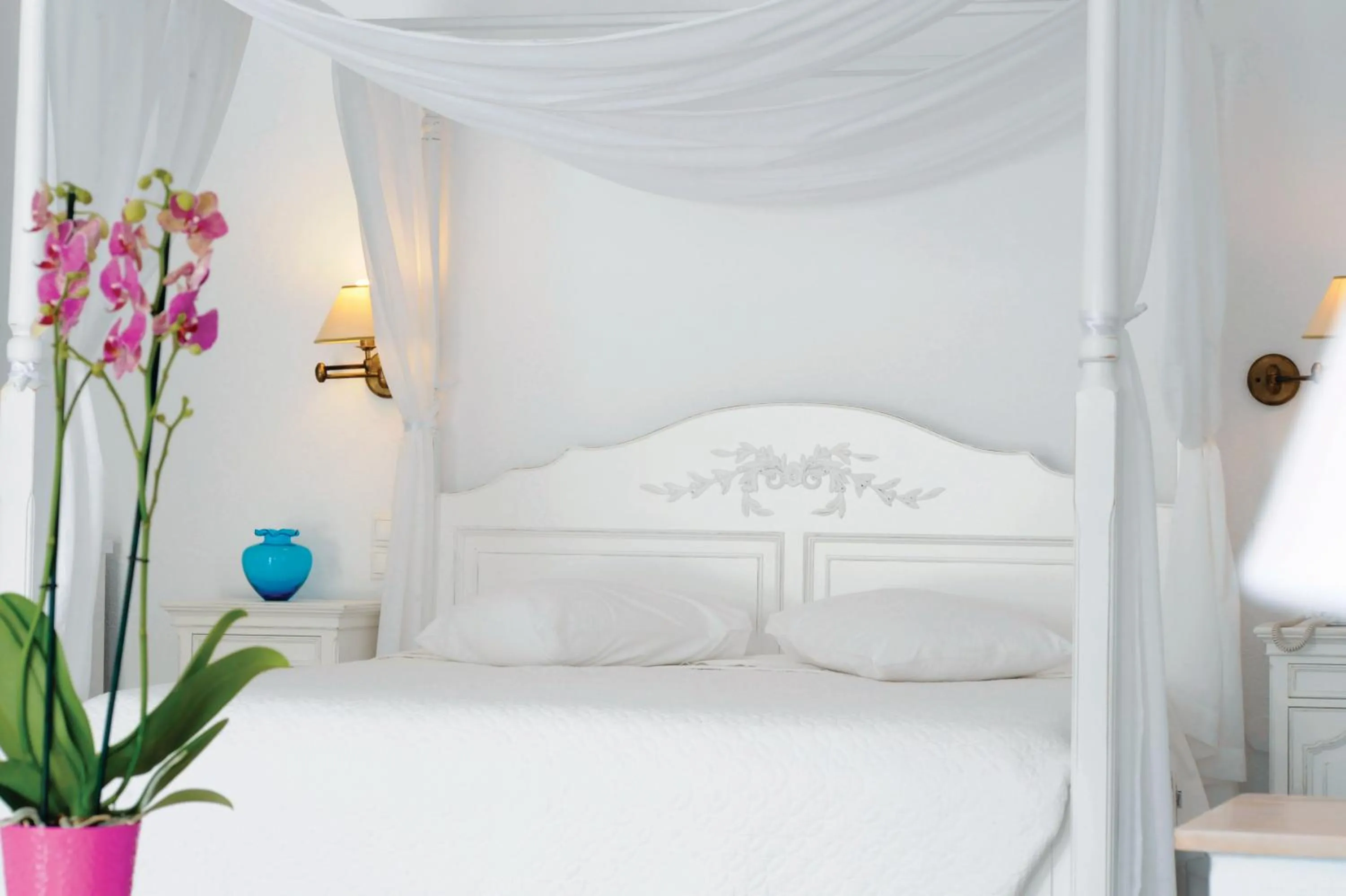 Decorative detail, Bed in Kamari Hotel