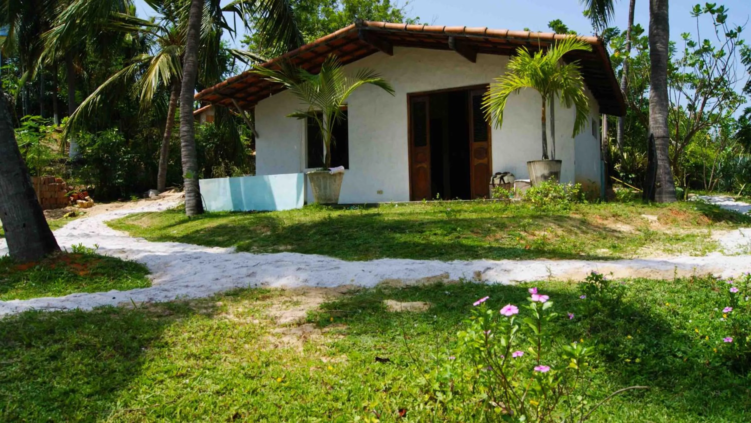 Property building in Lagoa dos Coqueiros