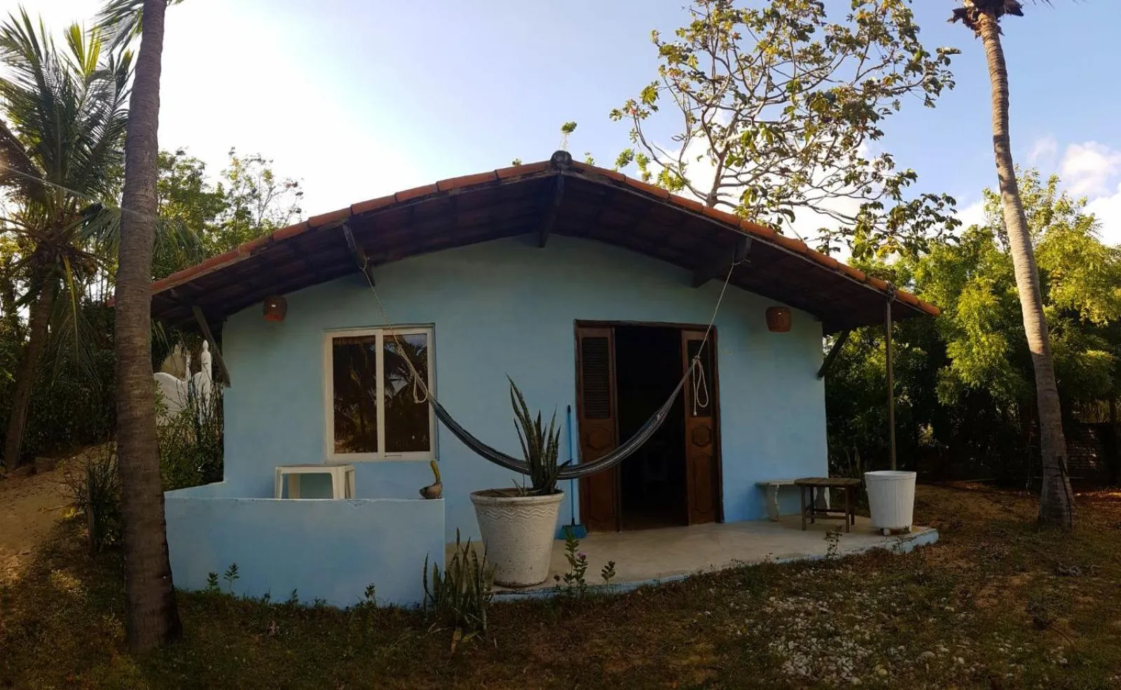 Shower in Lagoa dos Coqueiros
