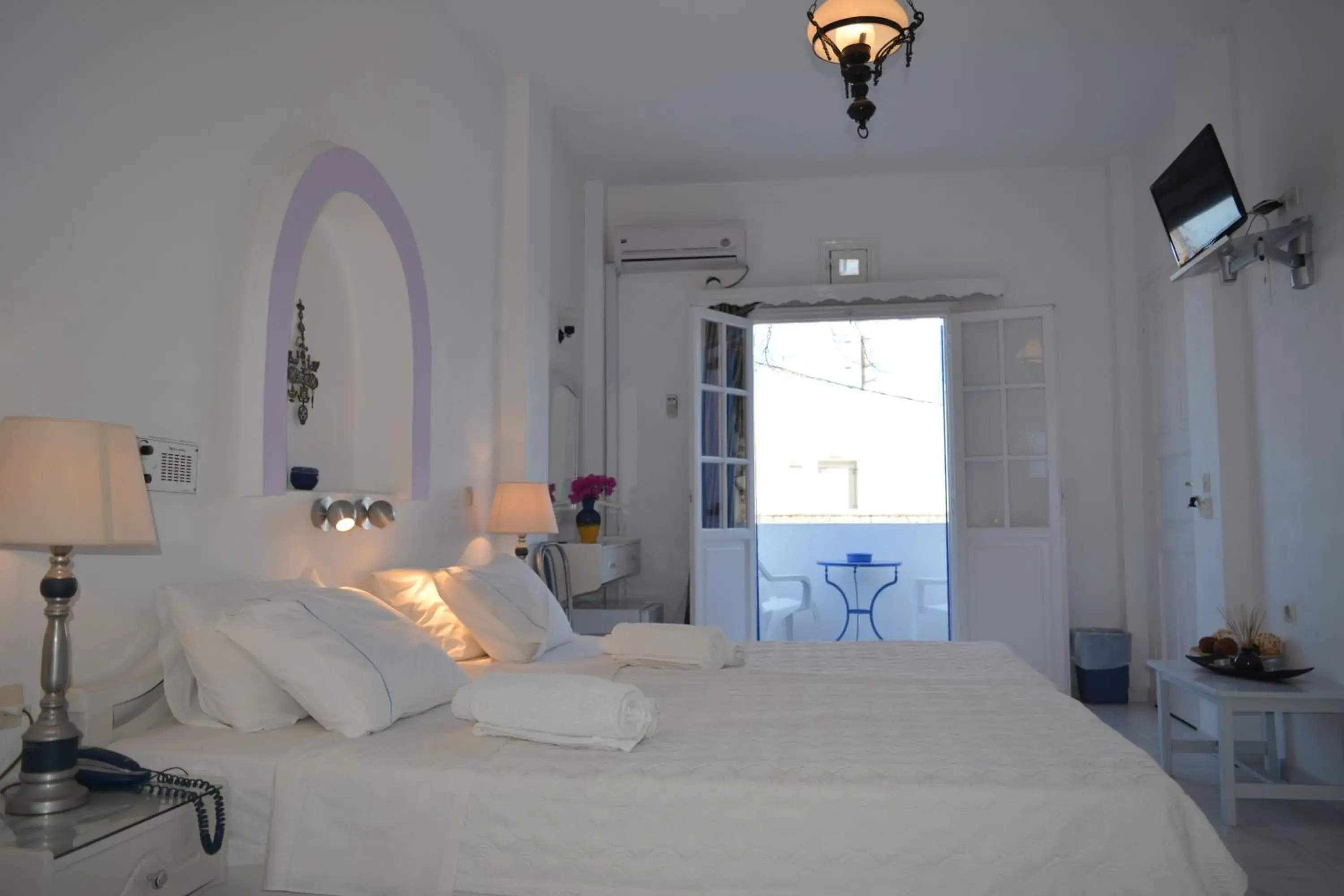 Bed in Melina Hotel Bed in Melina Hotel