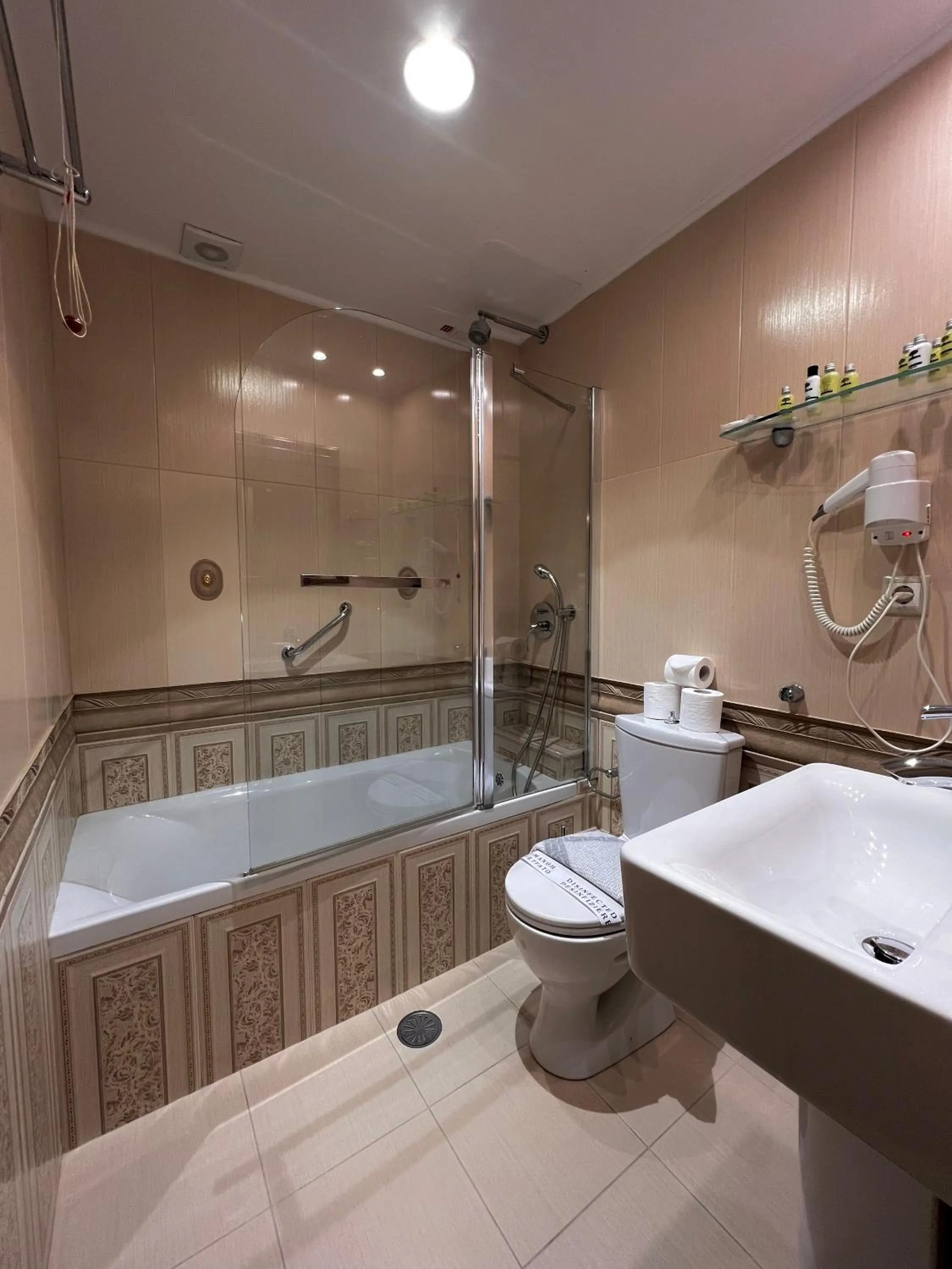 Bathroom in Pension Dafni