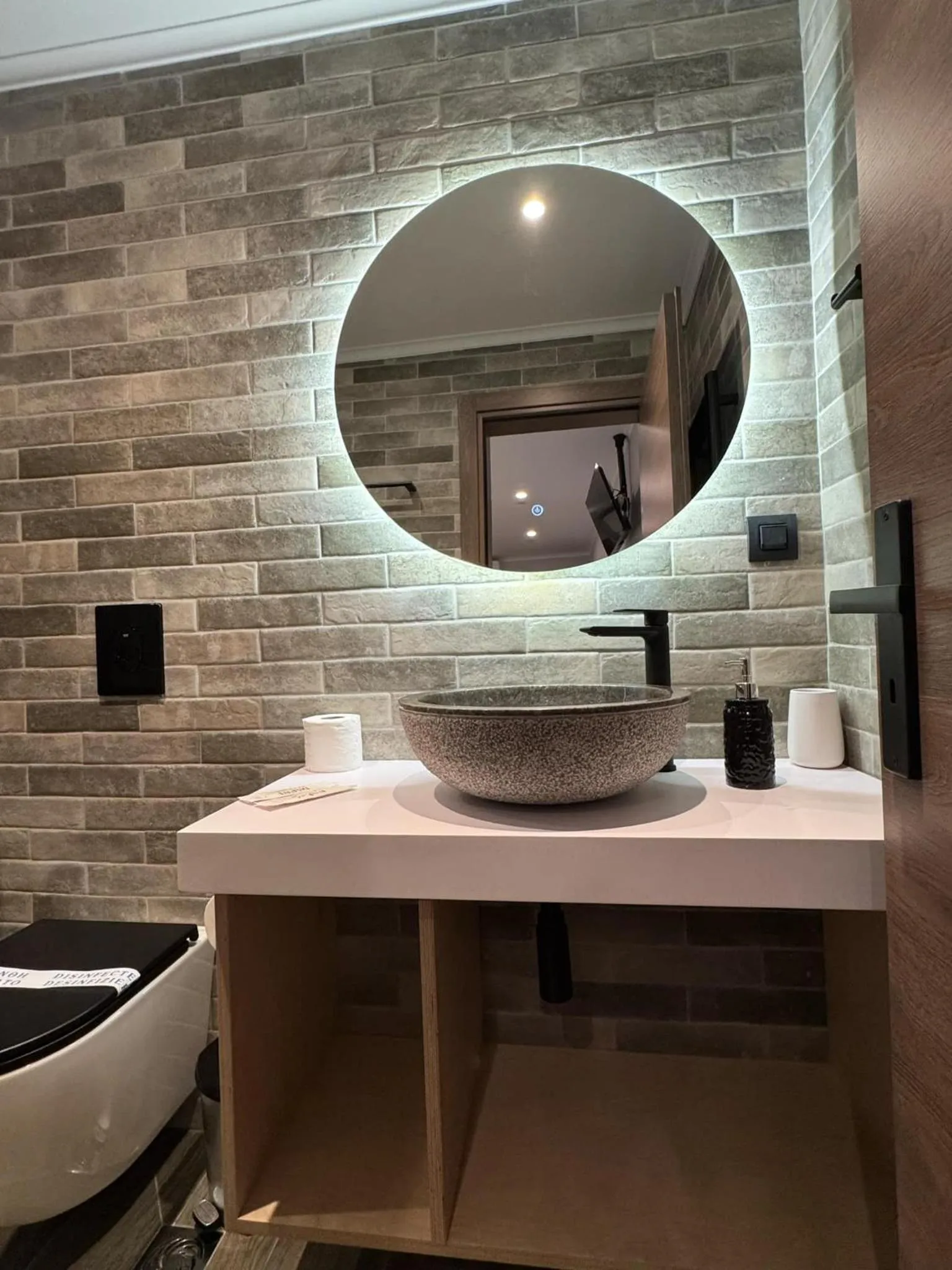 Bathroom in Pension Dafni