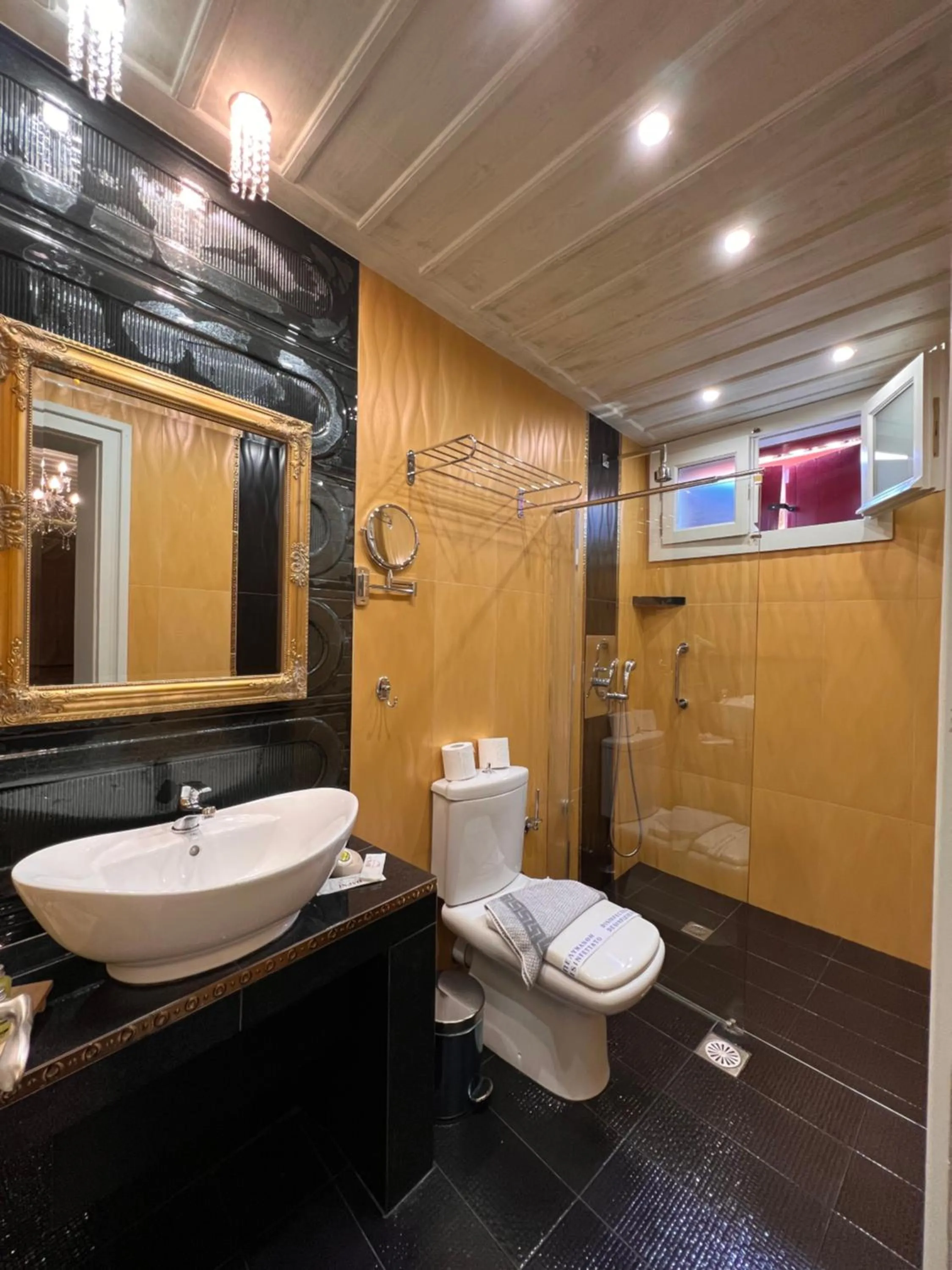 Bathroom in Pension Dafni