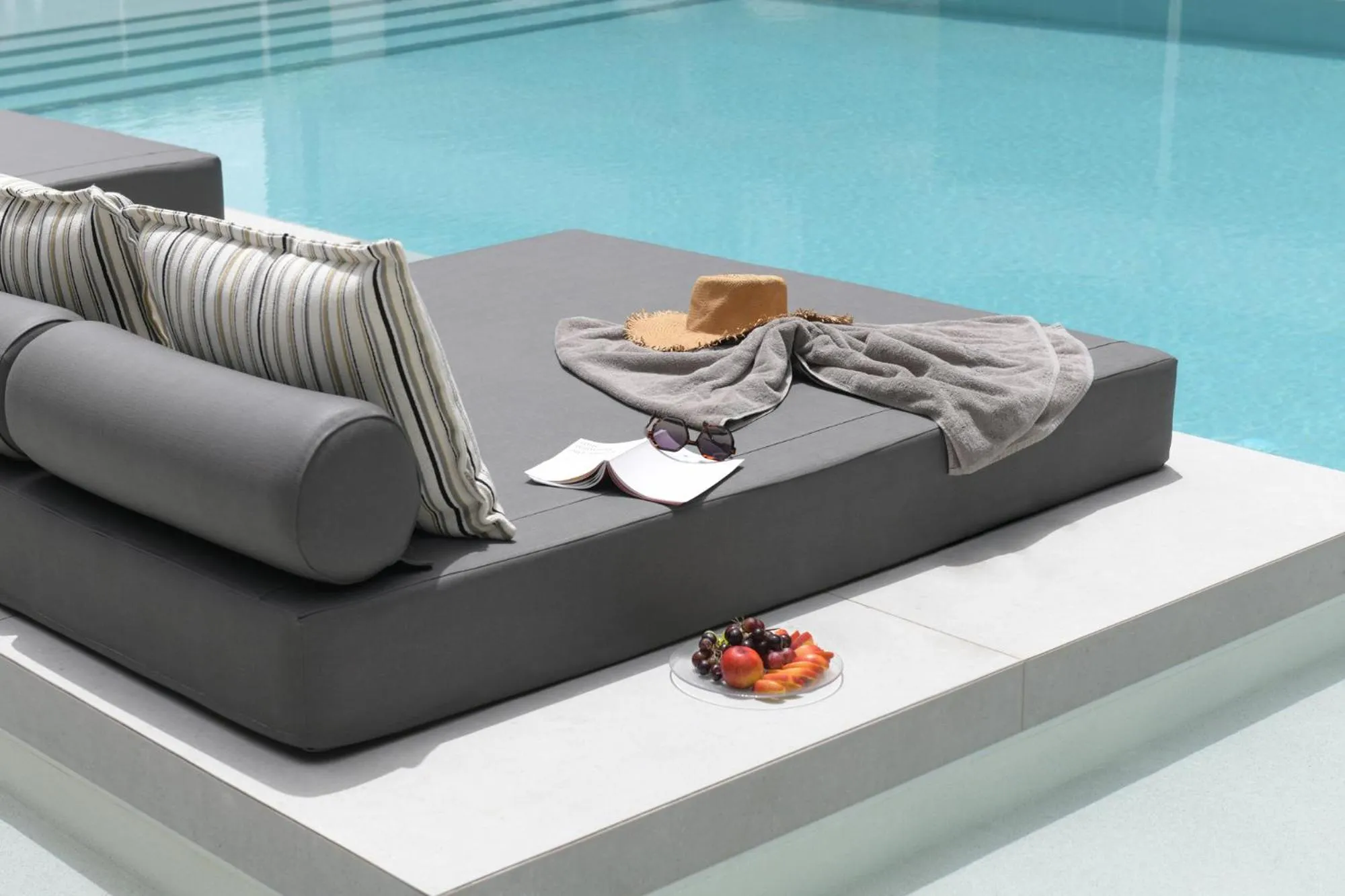 Swimming pool in Blazer Suites Hotel