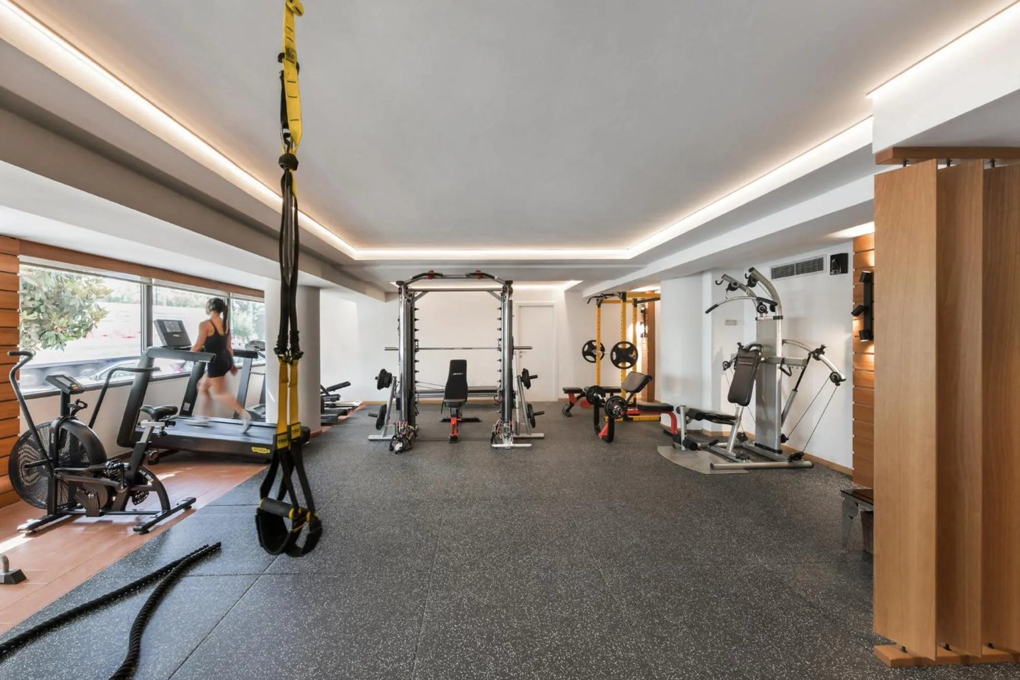 Fitness centre/facilities in Blazer Suites Hotel