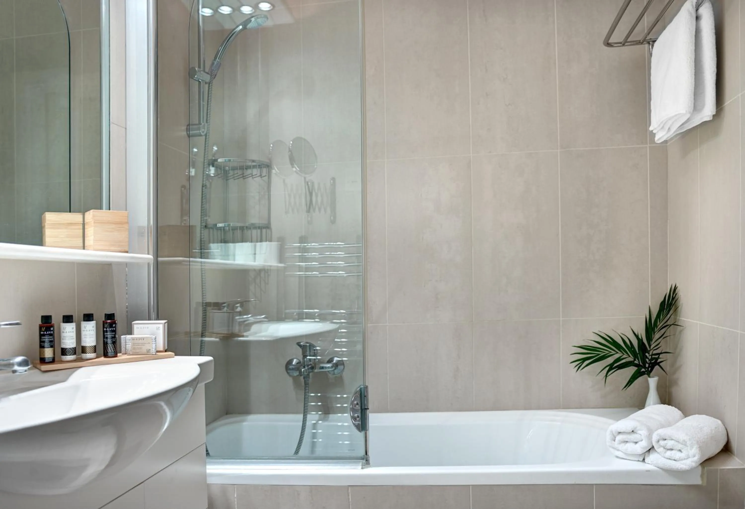 Bathroom in Blazer Suites Hotel